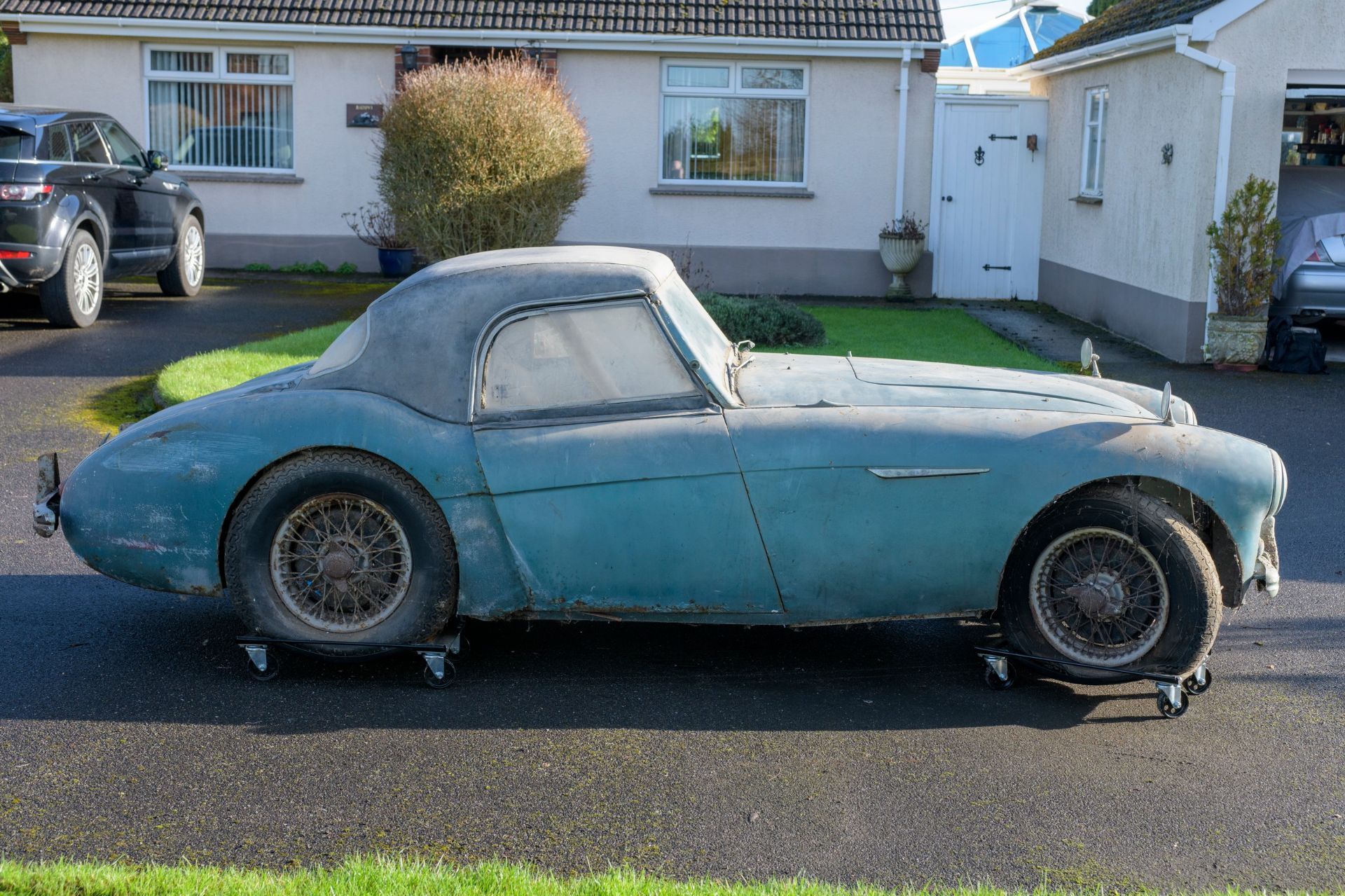 1954 AUSTIN HEALEY 100/4 BN1 Registration Number: MUS 403 Chassis Number: BN1/156426 Recorded - Image 24 of 40