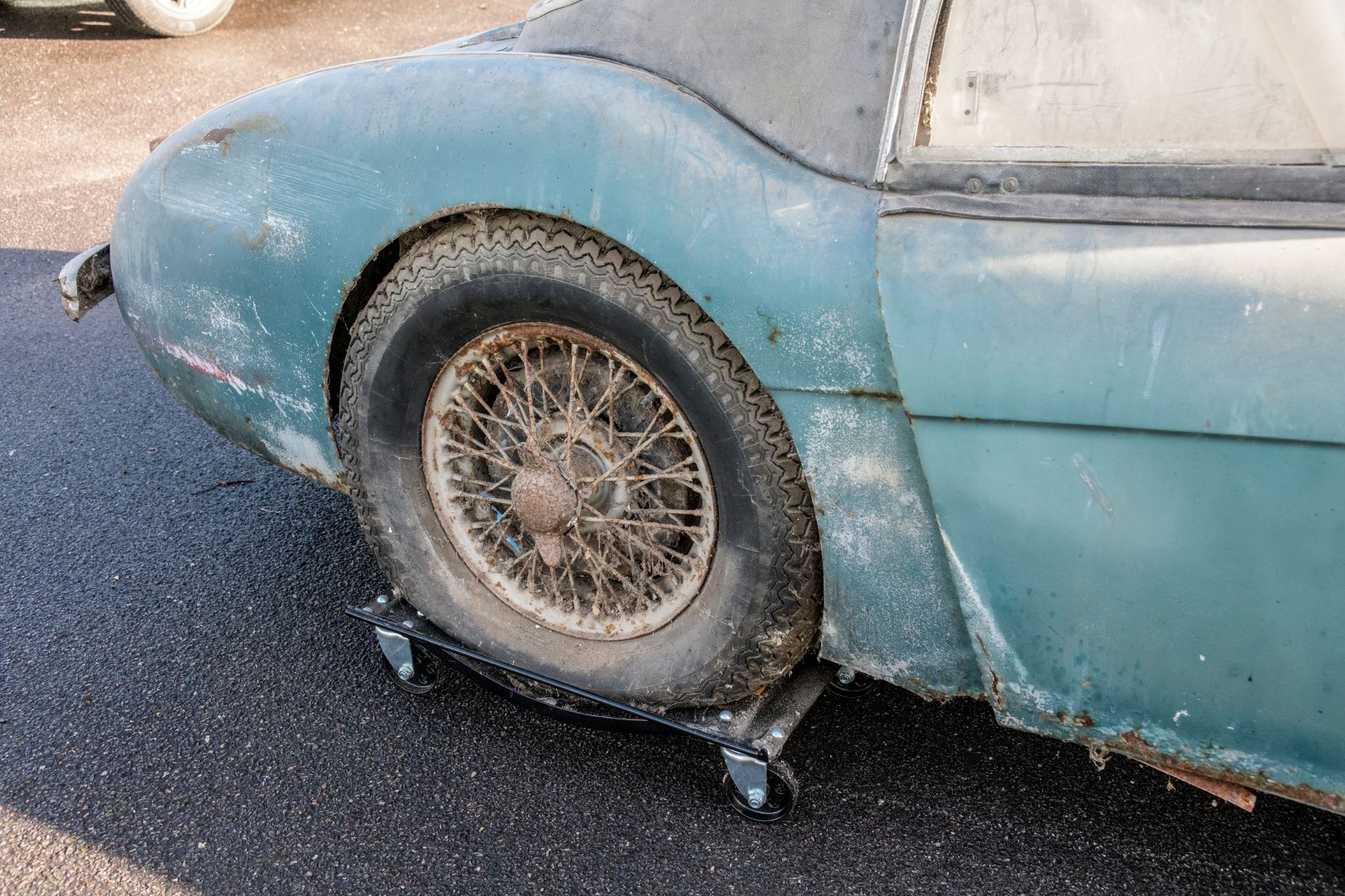 1954 AUSTIN HEALEY 100/4 BN1 Registration Number: MUS 403 Chassis Number: BN1/156426 Recorded - Image 25 of 40