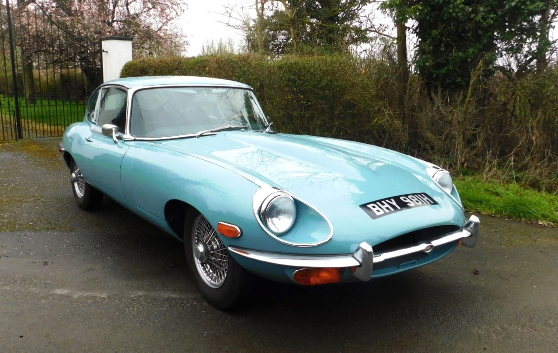 1970 JAGUAR E-TYPE SERIES II 2+2 COUPE Registration Number: BHY 981H Chassis Number: P1R44144BW - Image 2 of 33