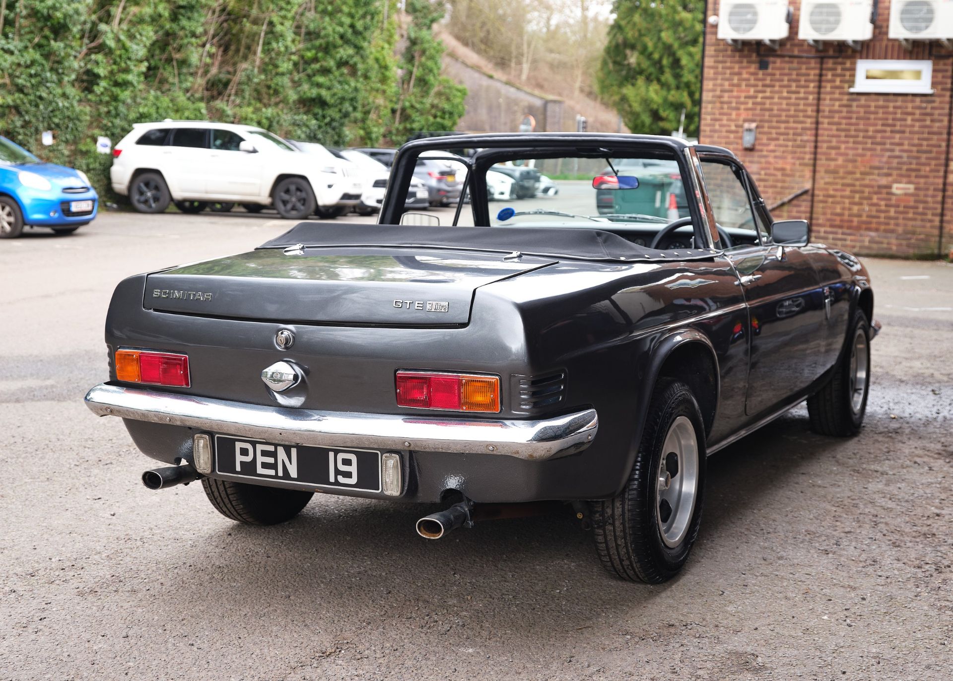 1971 RELIANT SCIMITAR GTE CONVERTIBLE Registration Number: TBA Chassis Number: 452221 Recorded - Image 7 of 47
