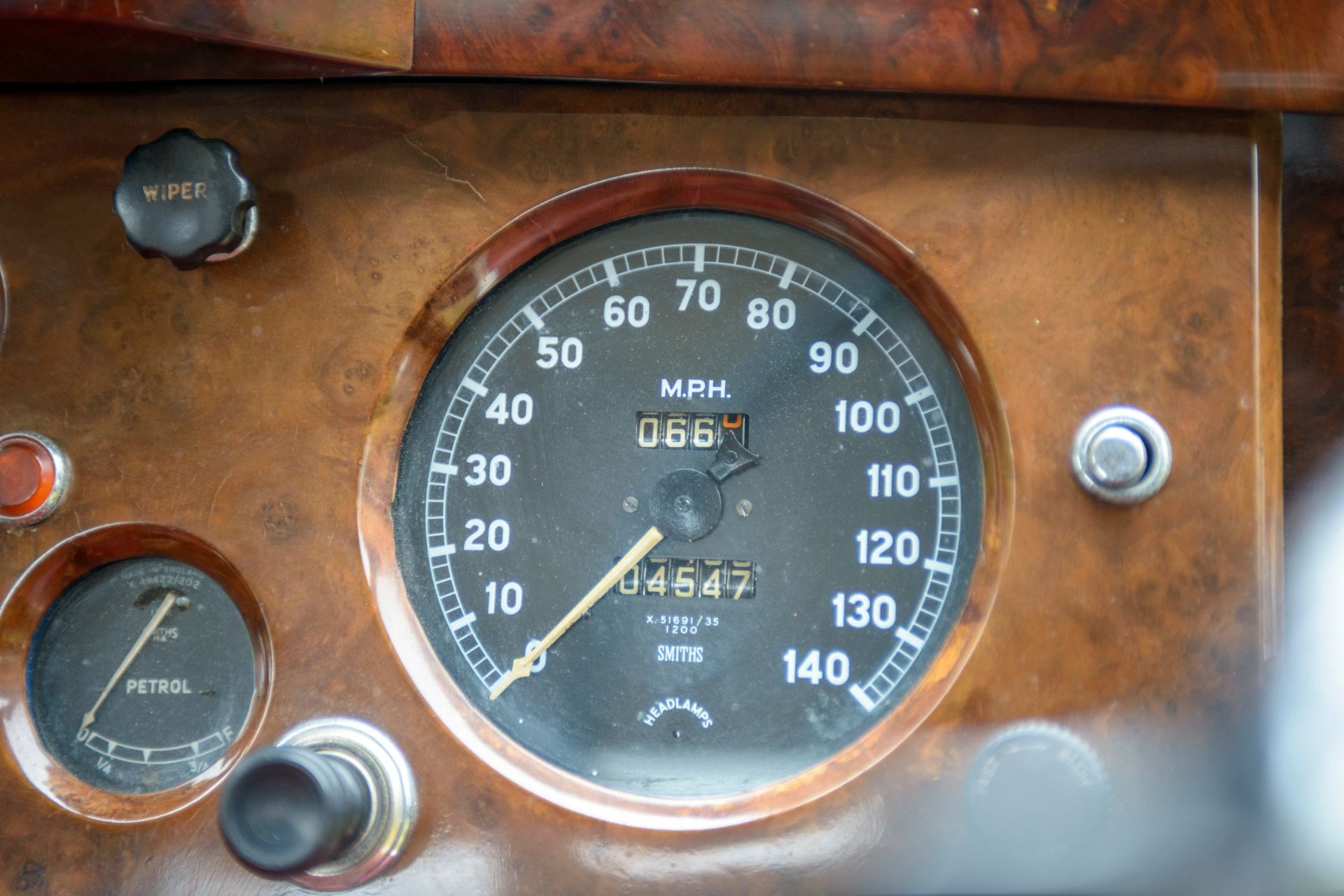 1954 JAGUAR XK120 FIXED HEAD COUPE Registration Number: BJK 966 Chassis Number: 669158 Recorded - Image 44 of 61