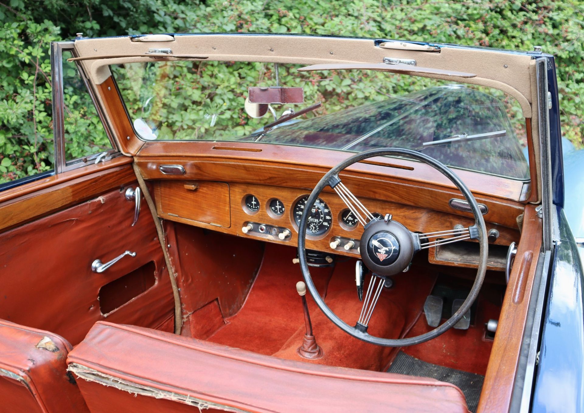 1952 ALVIS TA21 THREE-POSITION DROPHEAD COUPE Registration Number: HUJ 259 Chassis Number: 24489 - Image 27 of 44