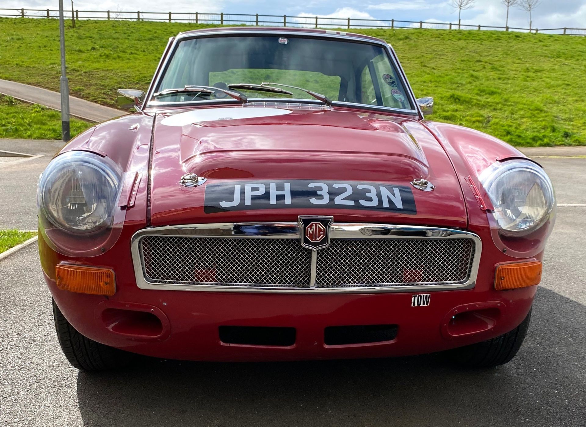 1975 MGB GT COUPE Registration Number: JPH 323N Chassis Number: GHD5-378504G Recorded Mileage: 73, - Image 4 of 17