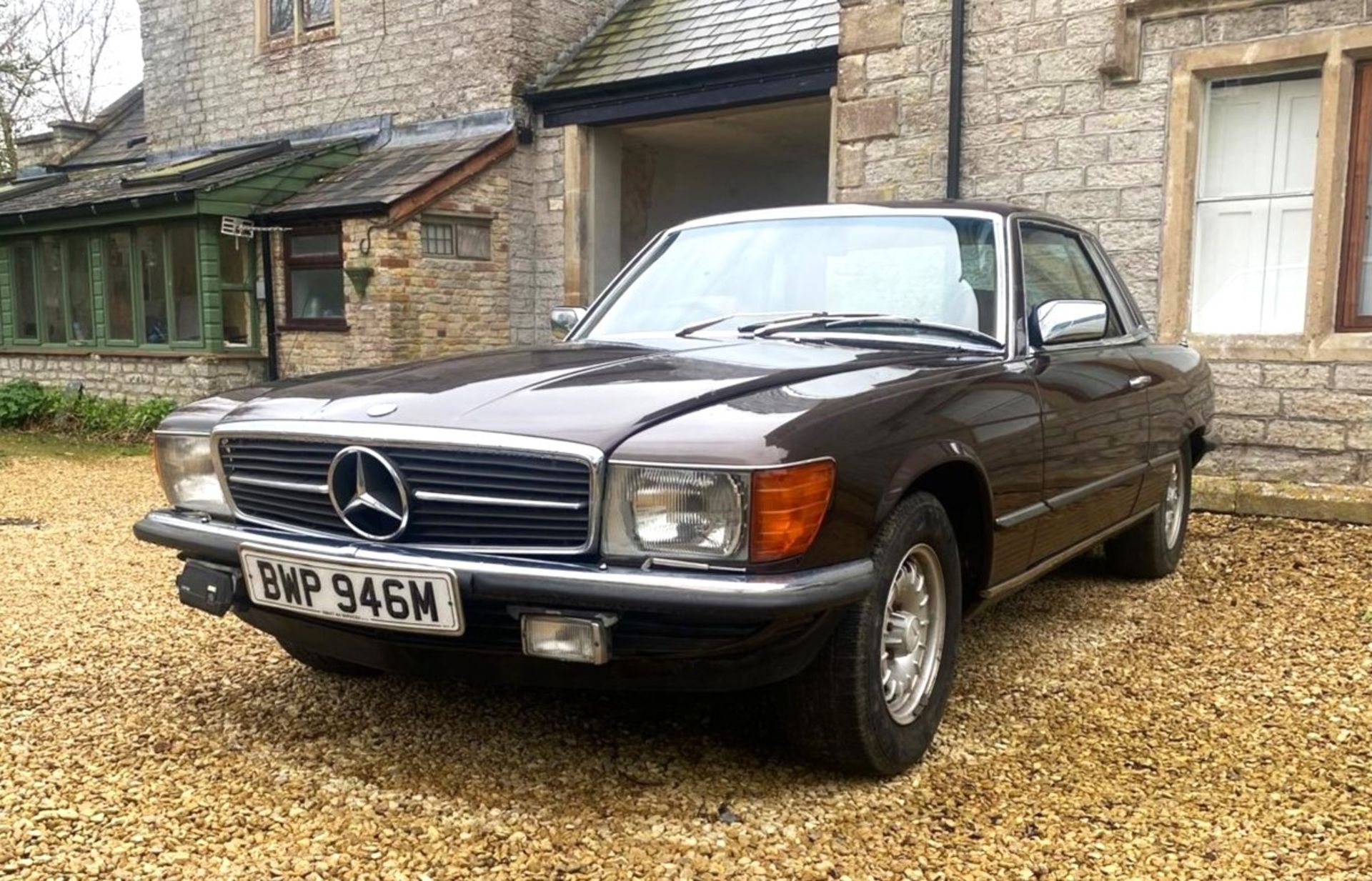 1980 MERCEDES-BENZ 380SLC Registration Number: BWP 946M Chassis Number: 107.025.22.000320 Recorded - Image 3 of 7