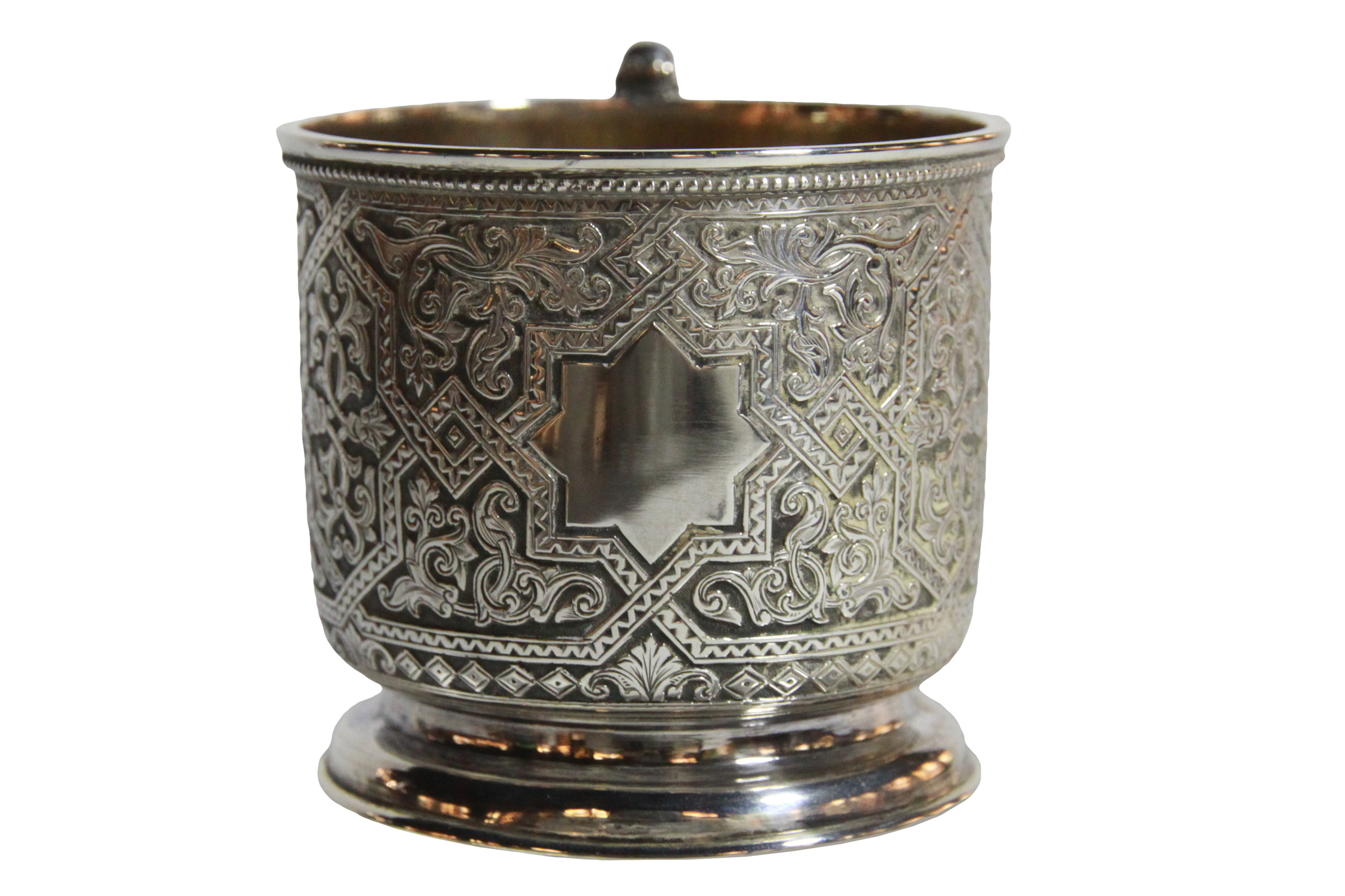 A good Russian silver gilt-lined cup of unusual geometric design. Moscow. A. O - 1889, (H: 7 cm, 6 - Image 2 of 6