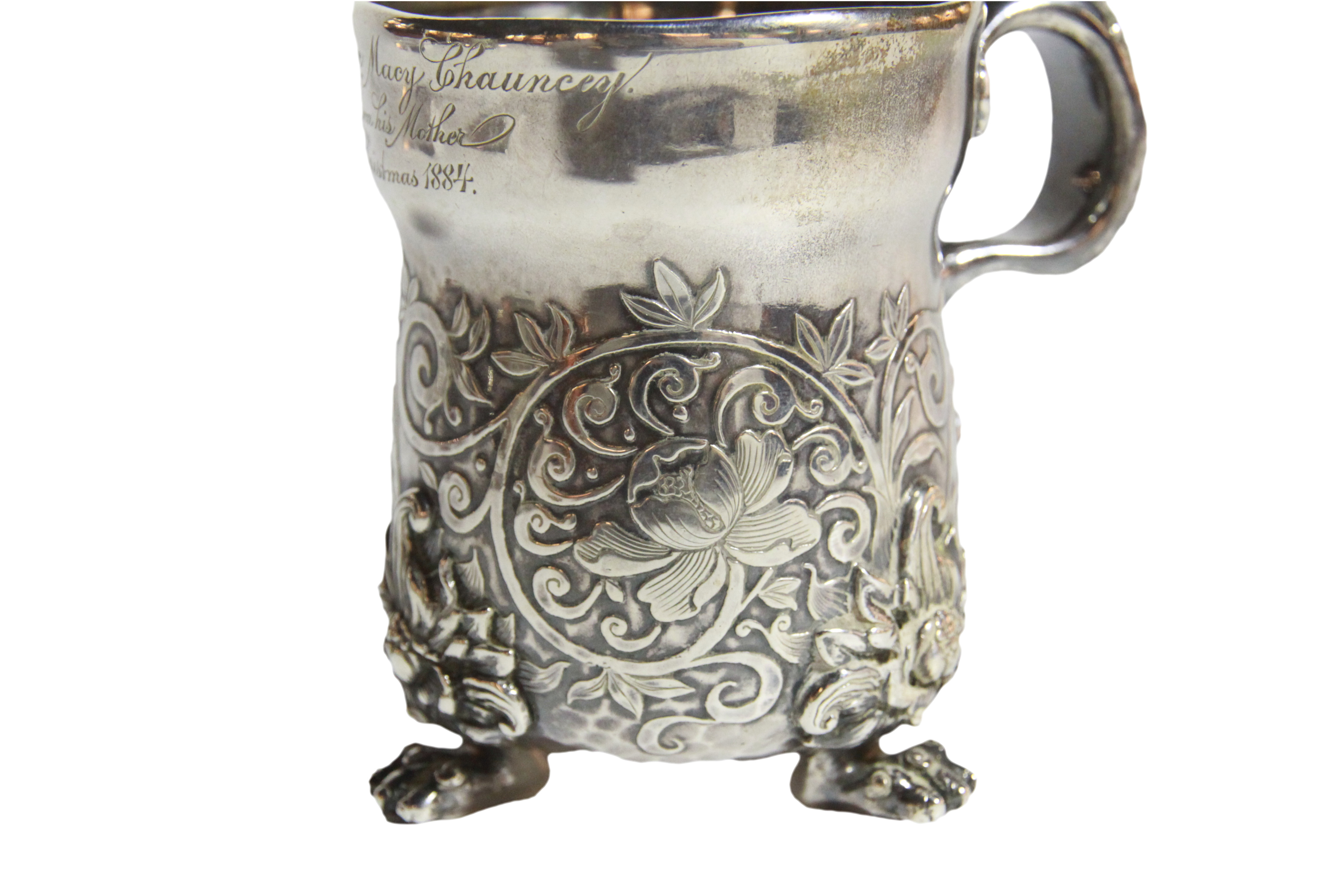 An unusual silver beaker/ cup with scrolled decoration of foliage upon tripod paw feet, 19th-century - Image 4 of 7