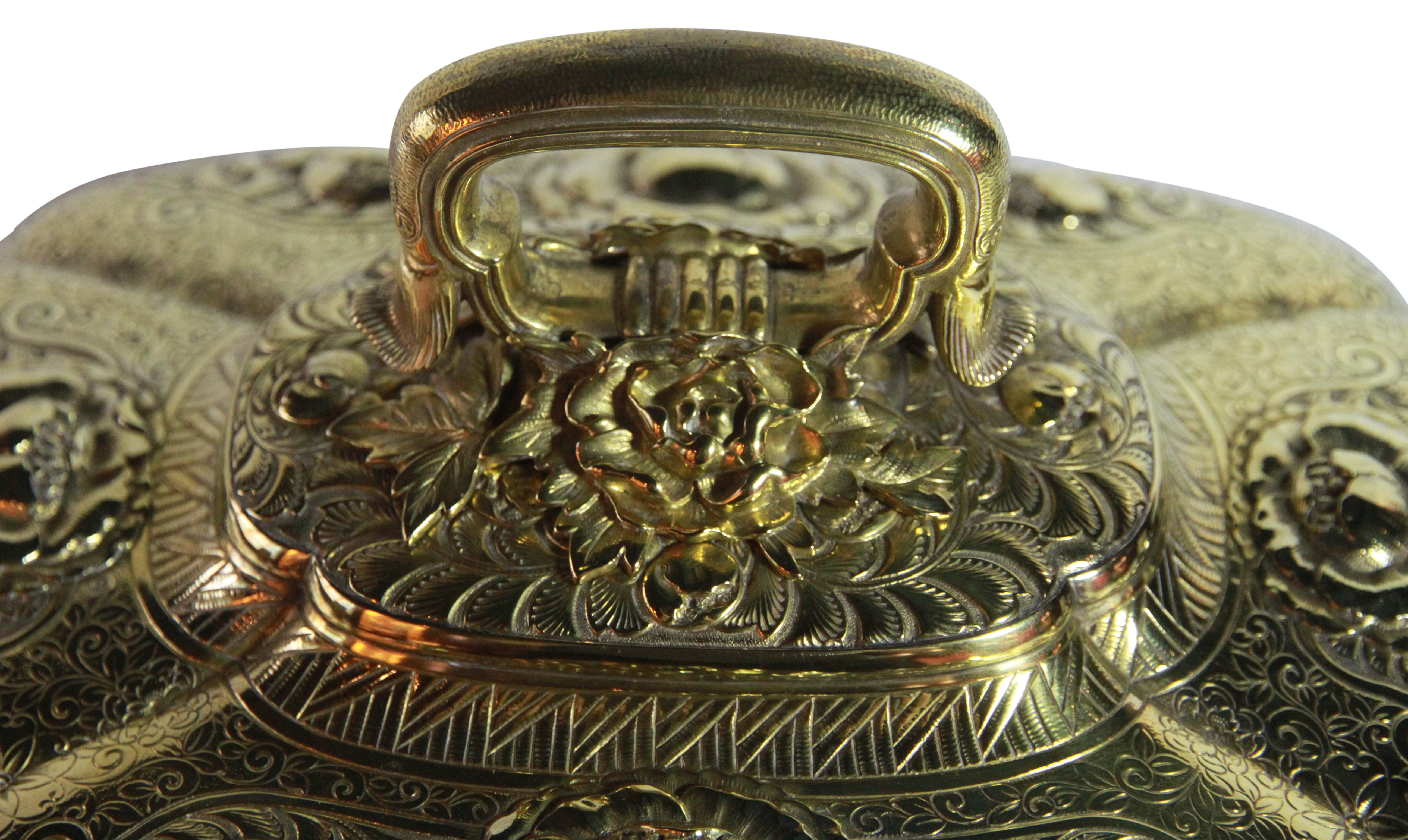 A superb American silver gilt tureen & cover decorated in the Chinese Chippendale taste amongst - Image 4 of 6