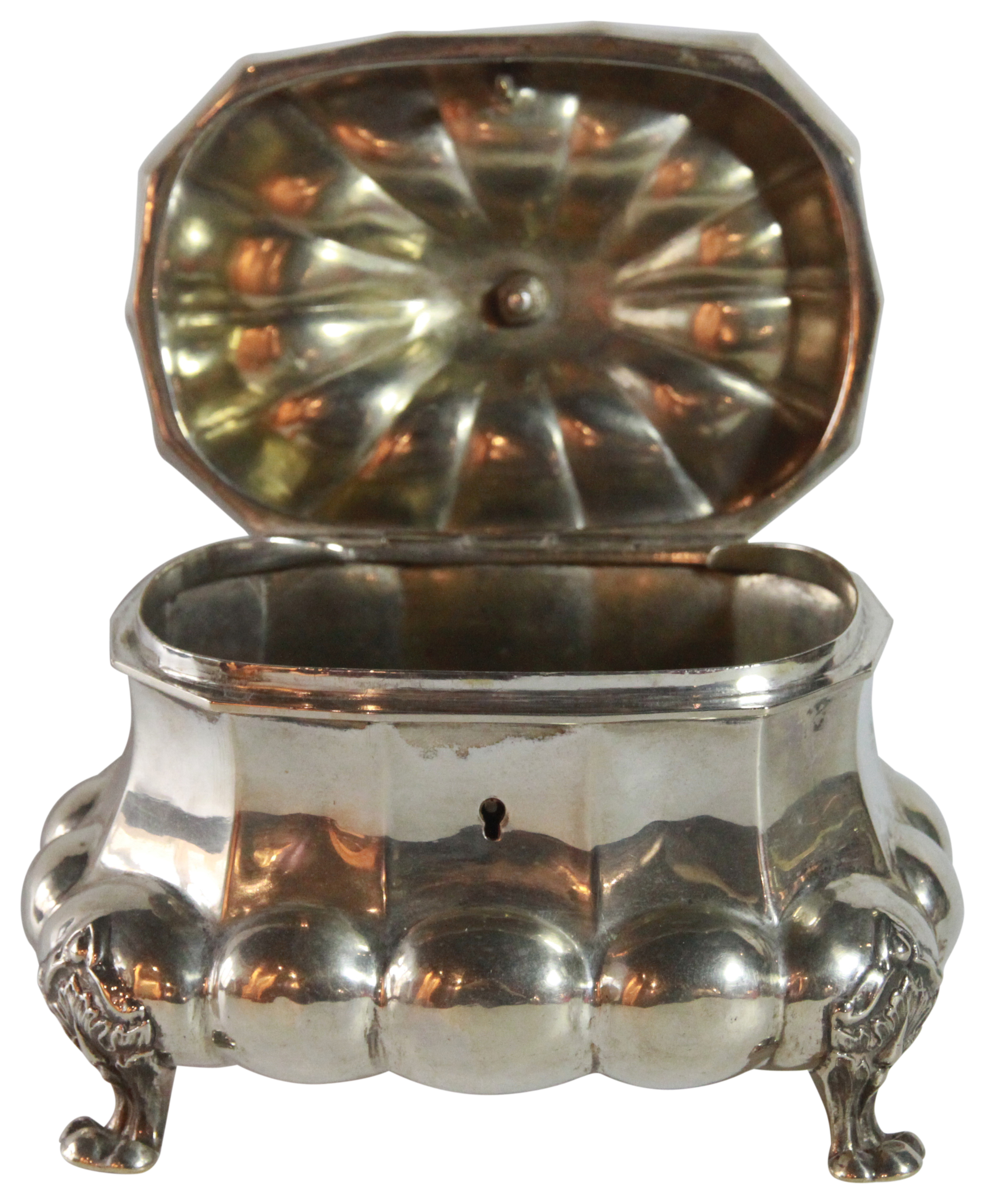 A Vienna silver tea caddy. Makers mark - "Kp Alt Wien" Circa 1855. (H: 11cm, W: 15cm), Weight 505