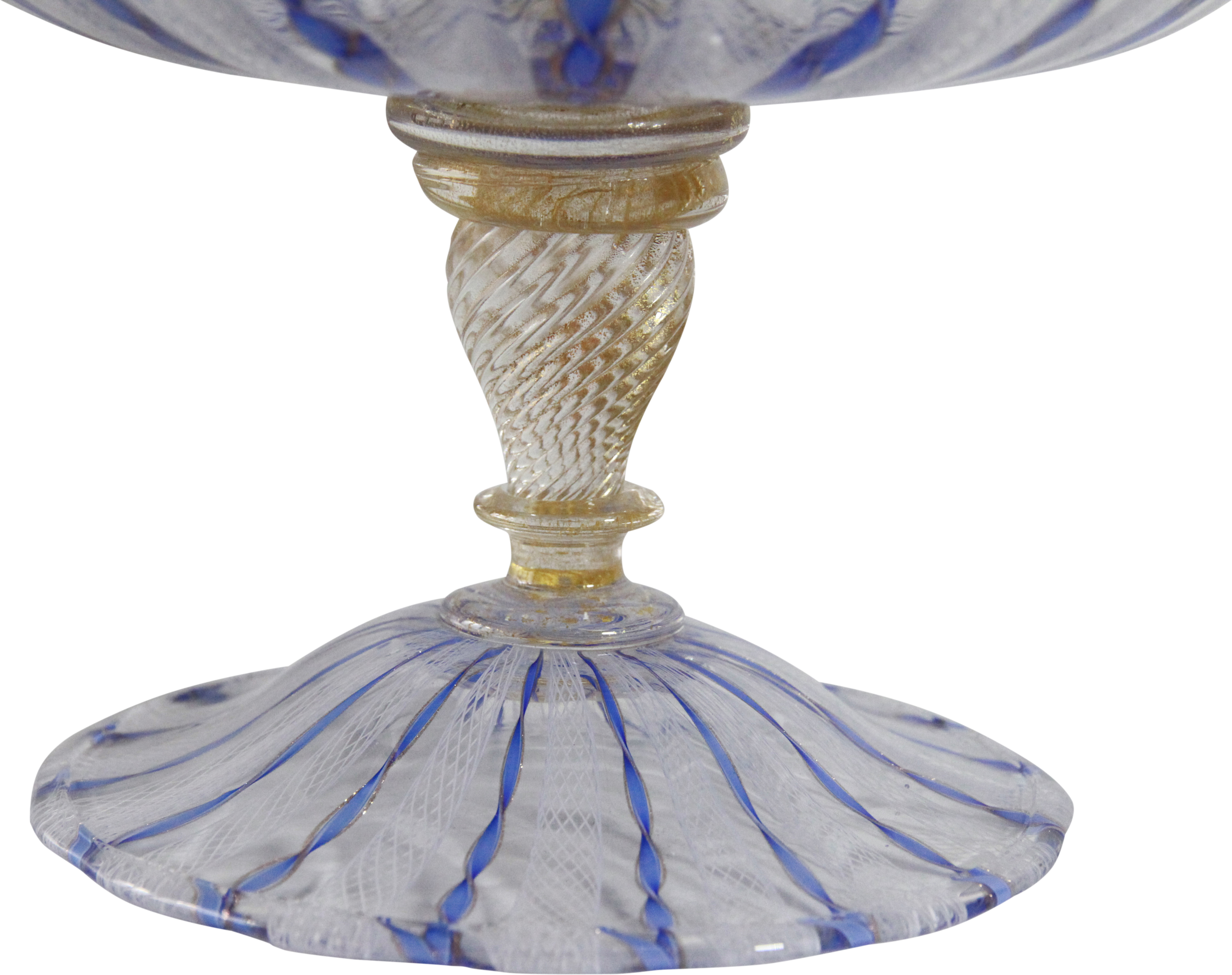 A Venetian suite of decorative desert, bowls & urns decorated in blue & gilt, 15 pieces total, - Image 7 of 12