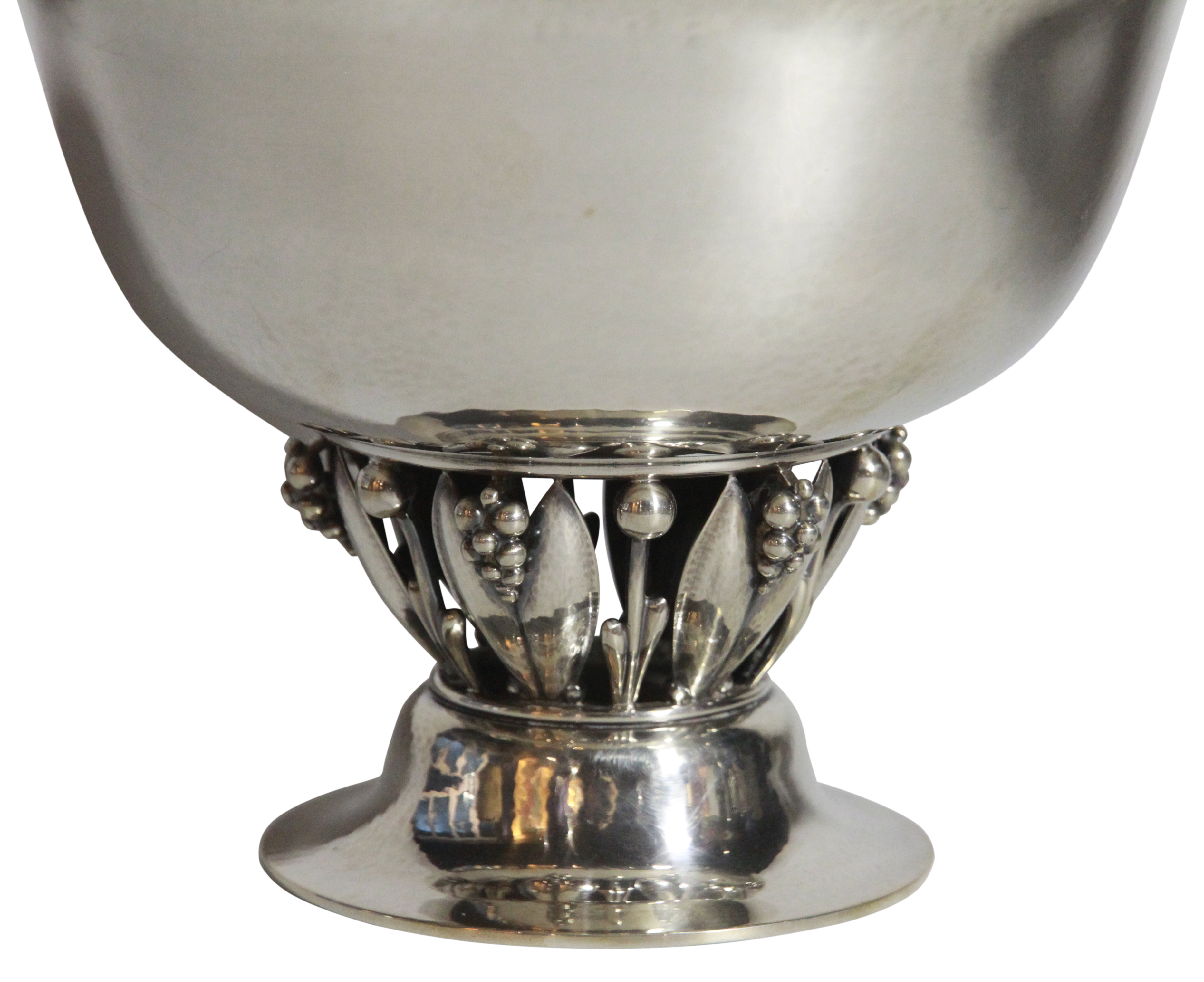 A good George Jensen silver tazza bowl upon a tulip base. (20cm Diameter), (734 grams) stamped on - Image 3 of 4