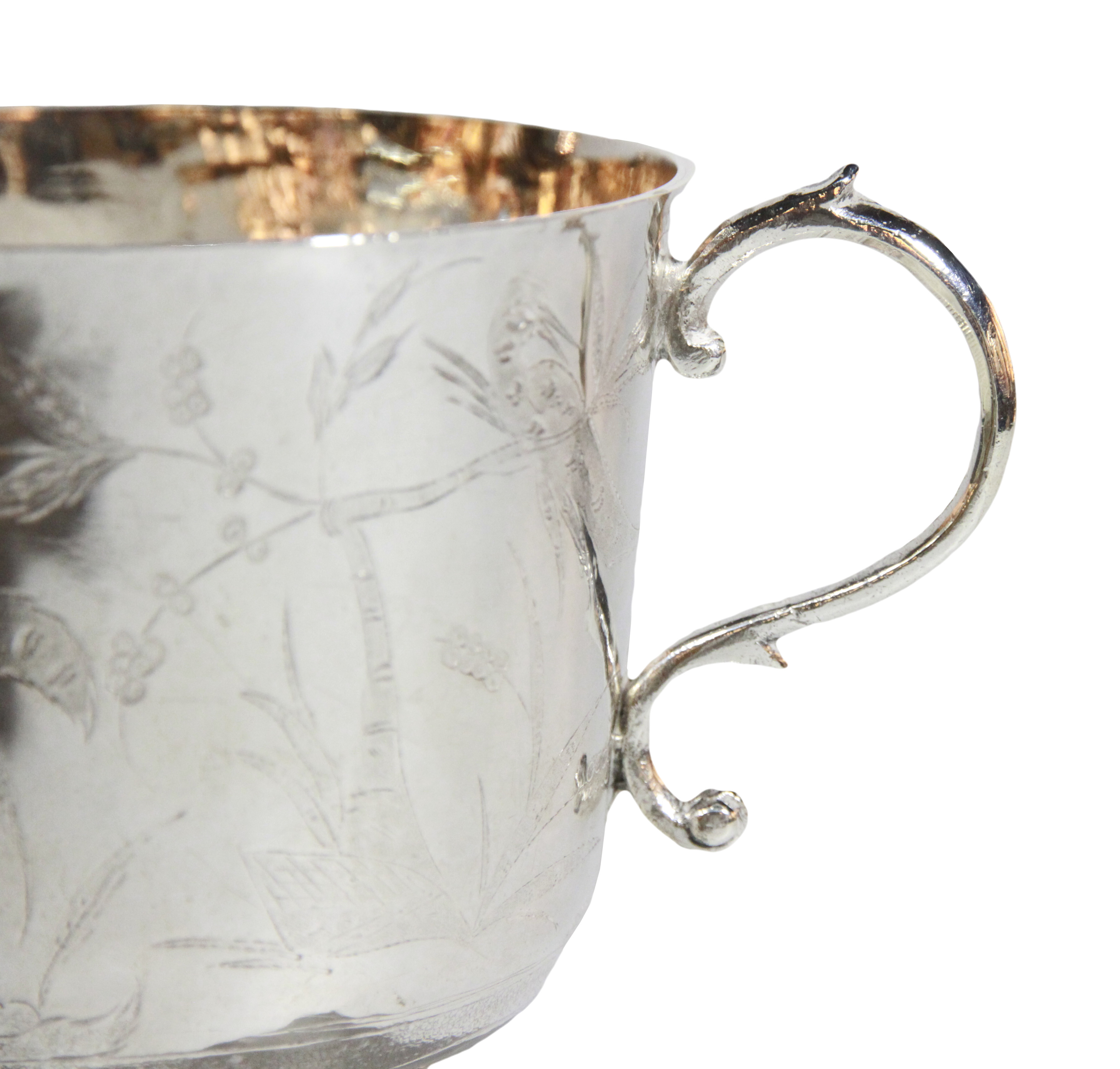 A good silver Porringer Edward Gladwin, 1683 London, with unusual Chinoiserie exotic birds, - Image 2 of 6