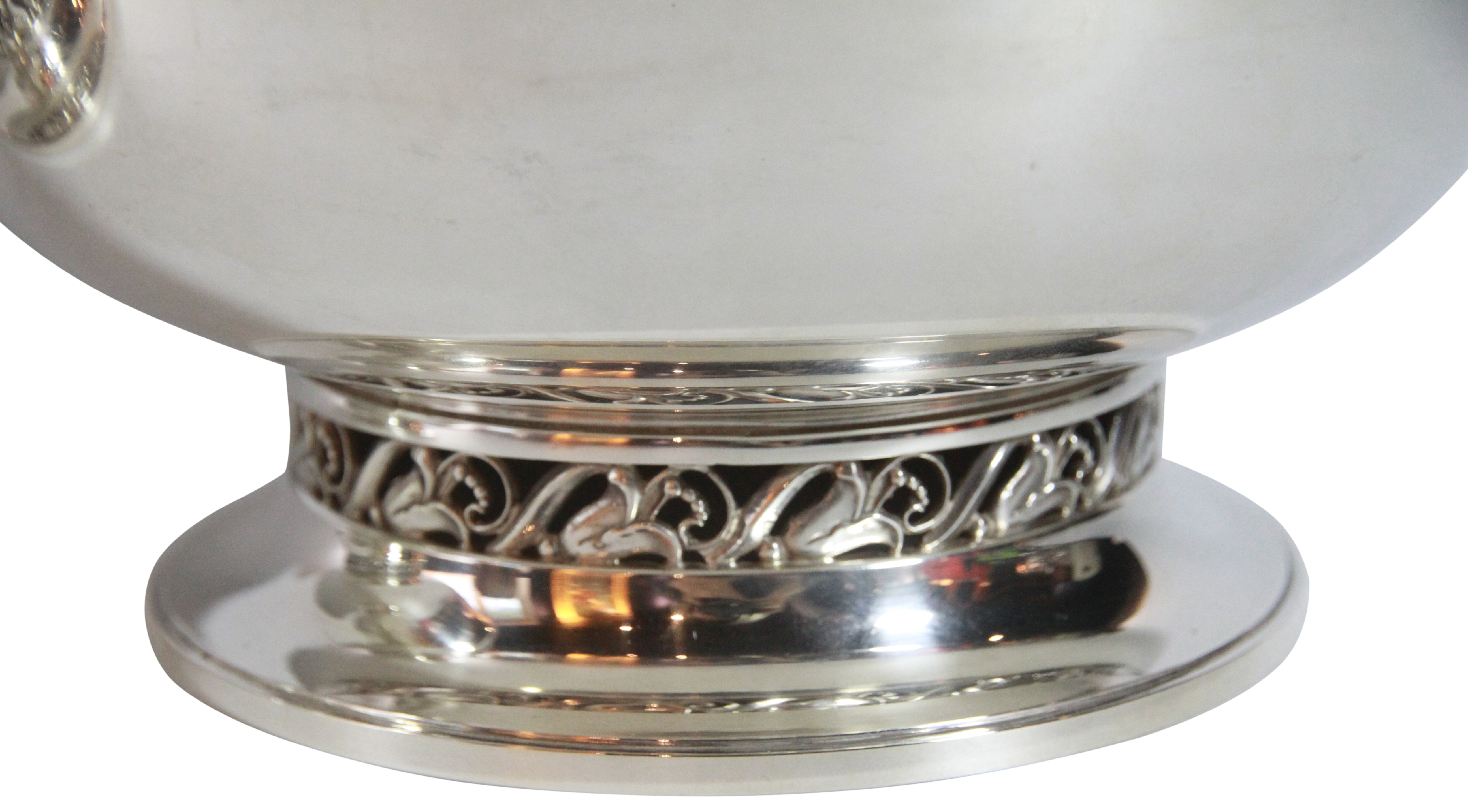 A pair of Italian designed silver bowls by Alphonse La Paglia circa 1950. Marked international / - Image 3 of 3
