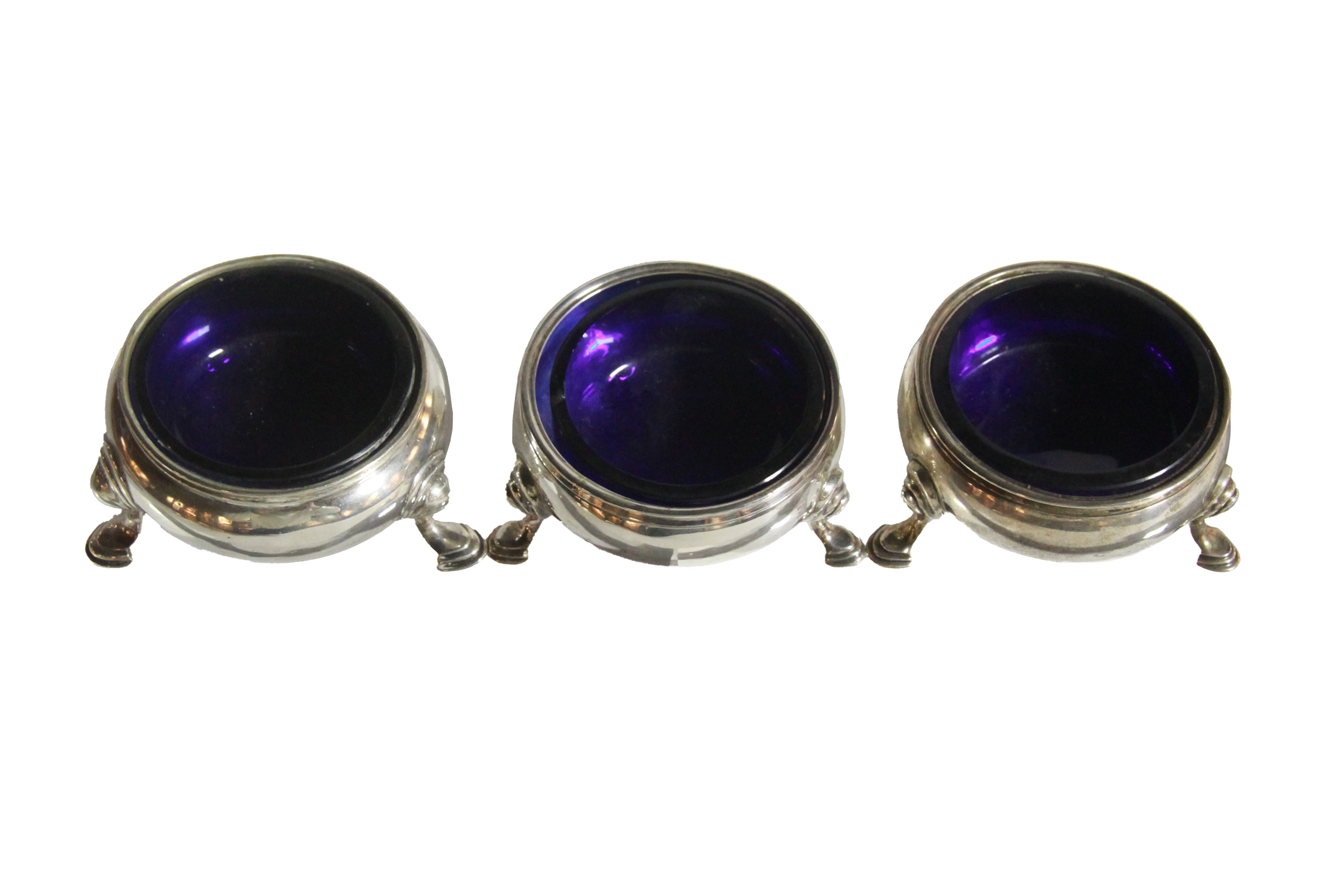 A set of 3 silver salts & liners, Thomas Street in London, 1808-1809, (2.9 oz) - Image 2 of 5