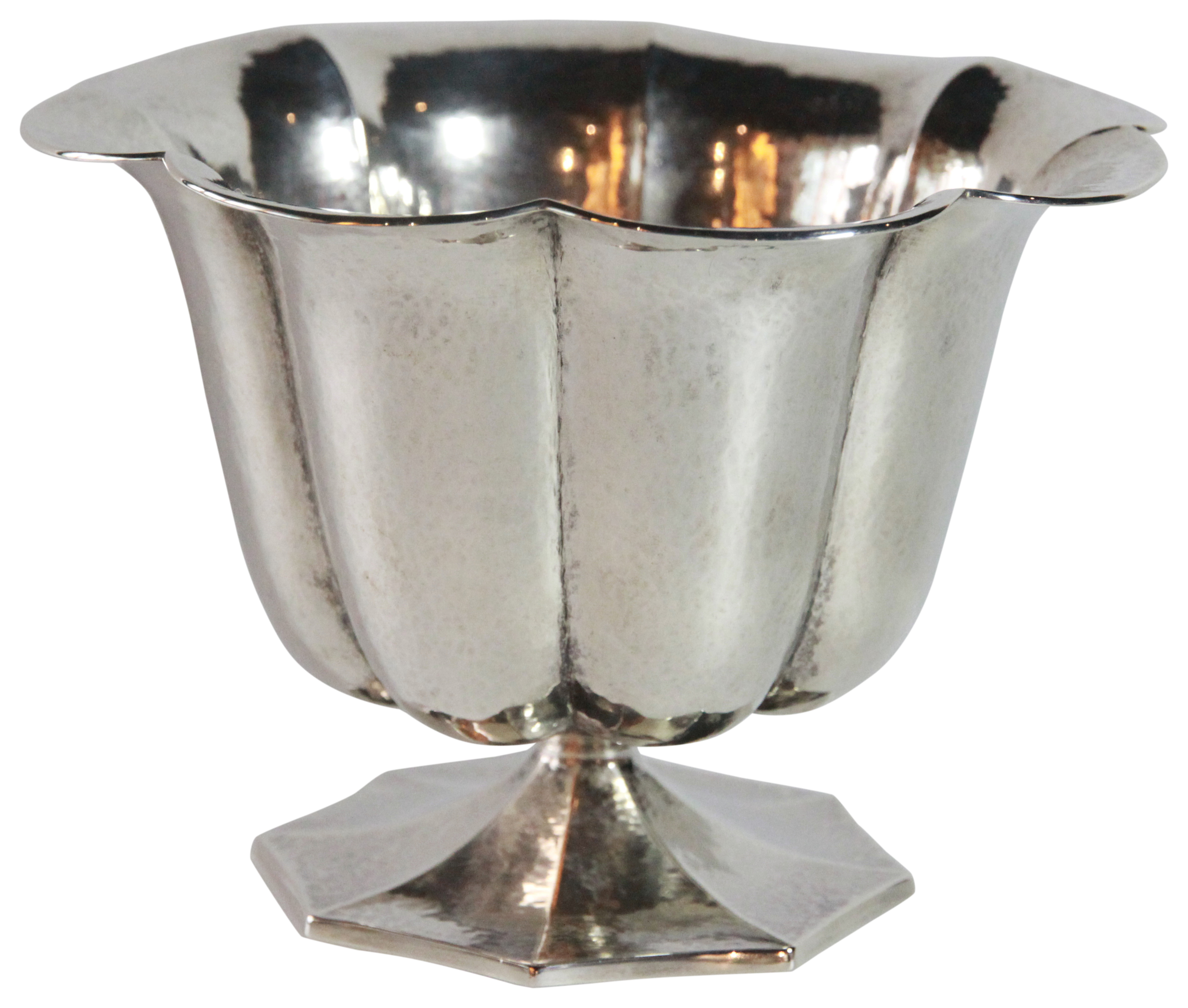 A German silver scalloped shaped bowl upon an octagonal base. 754 grams - (18cm Diameter)