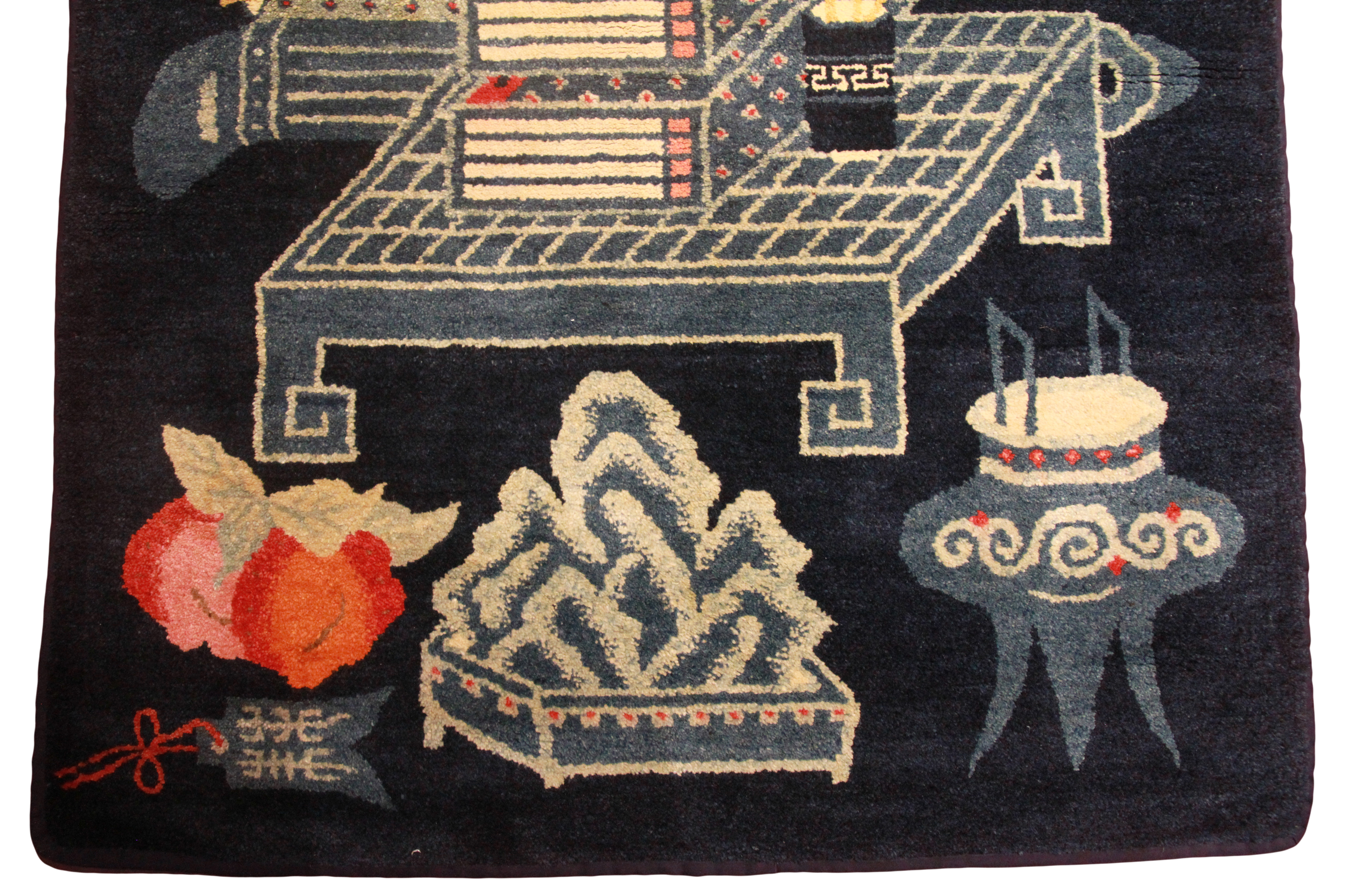 A good Chinese antique rug blue ground depicting a large vase flowers upon an urn stand. Possibly - Image 4 of 5