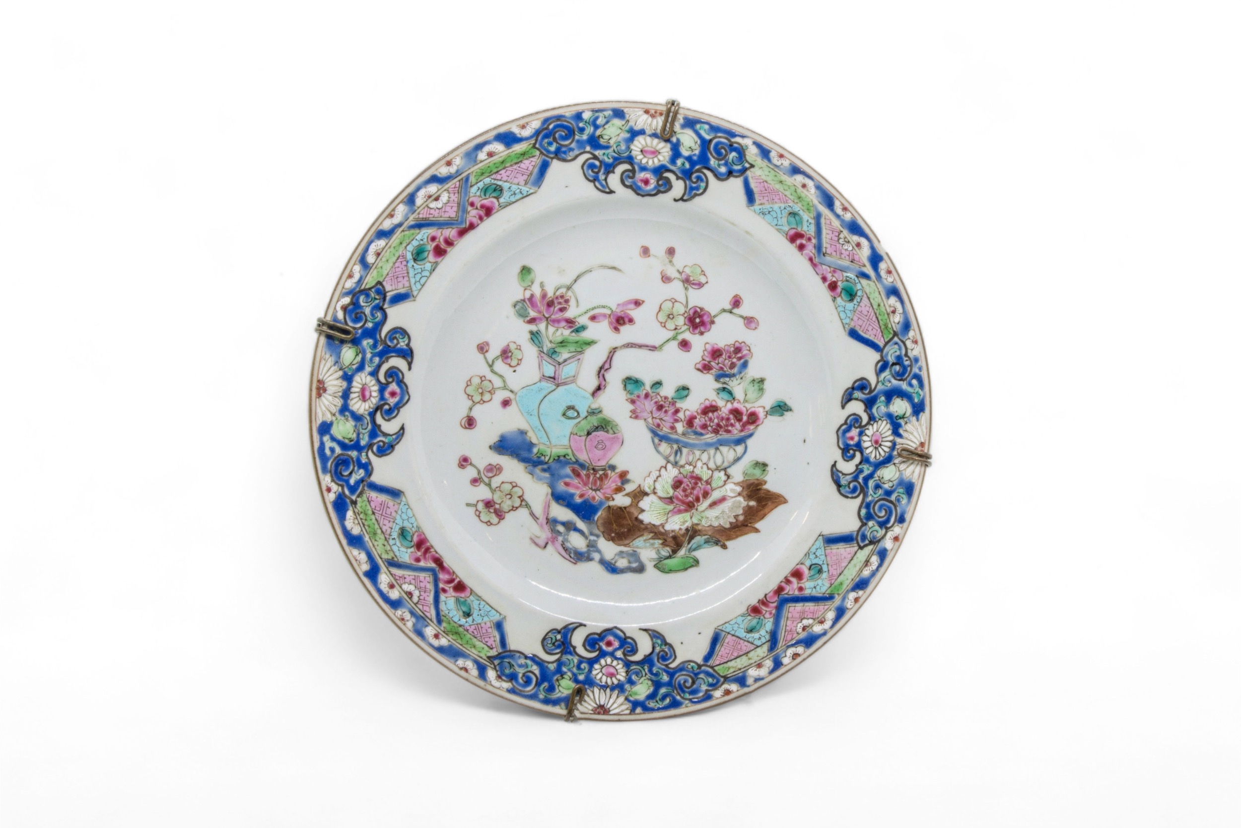 A GROUP OF TEN CHINESE EXPORT DISHES QING DYNASTY, 18TH CENTURY 23cm diam approx. - Image 6 of 11