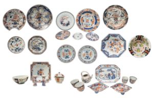 A LARGE AND VARIED COLLECTION OF CHINESE AND JAPANESE IMARI PATTERN PORCELAIN, all pieces painted in