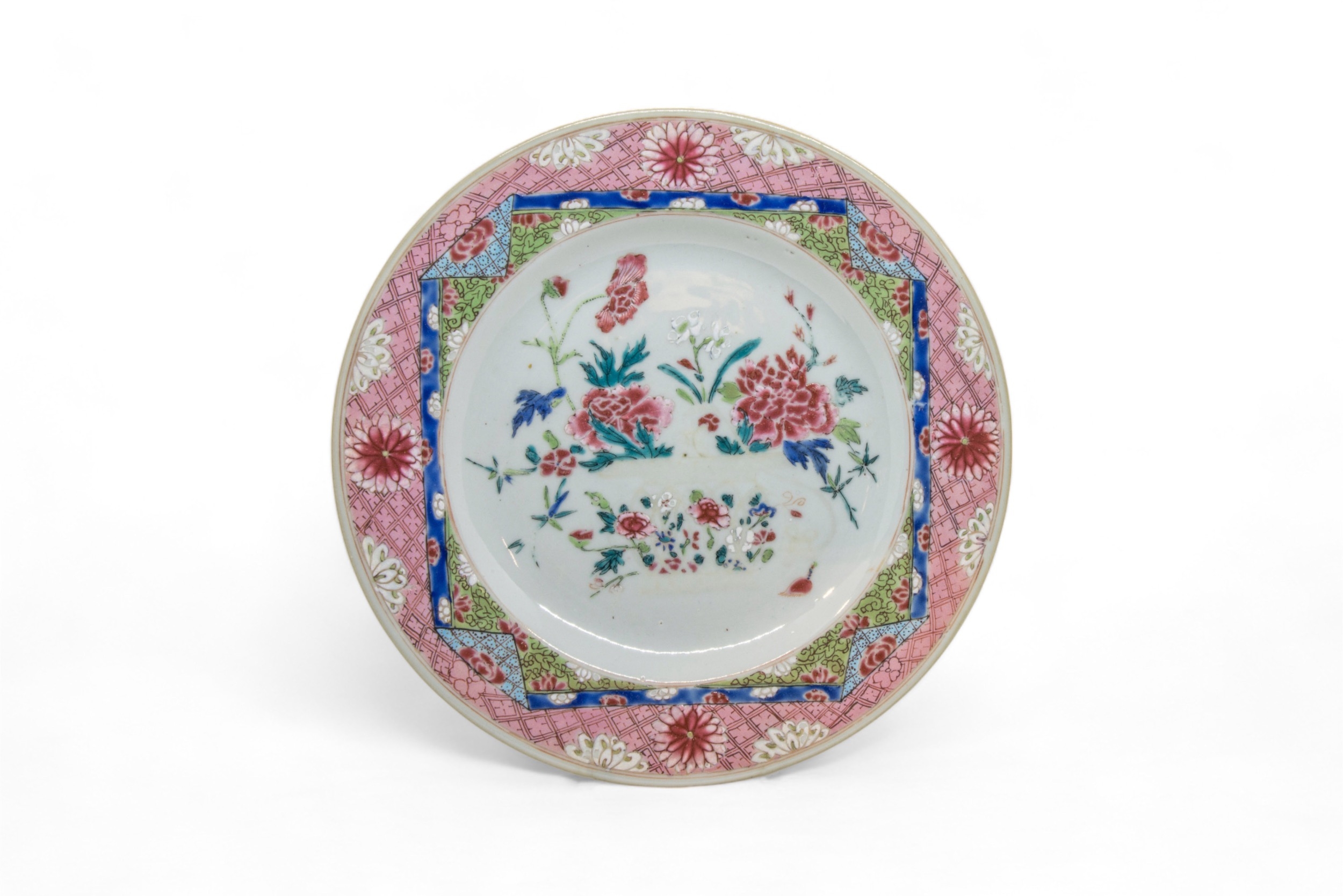 A GROUP OF TEN CHINESE EXPORT DISHES QING DYNASTY, 18TH CENTURY 23cm diam approx. - Image 10 of 11