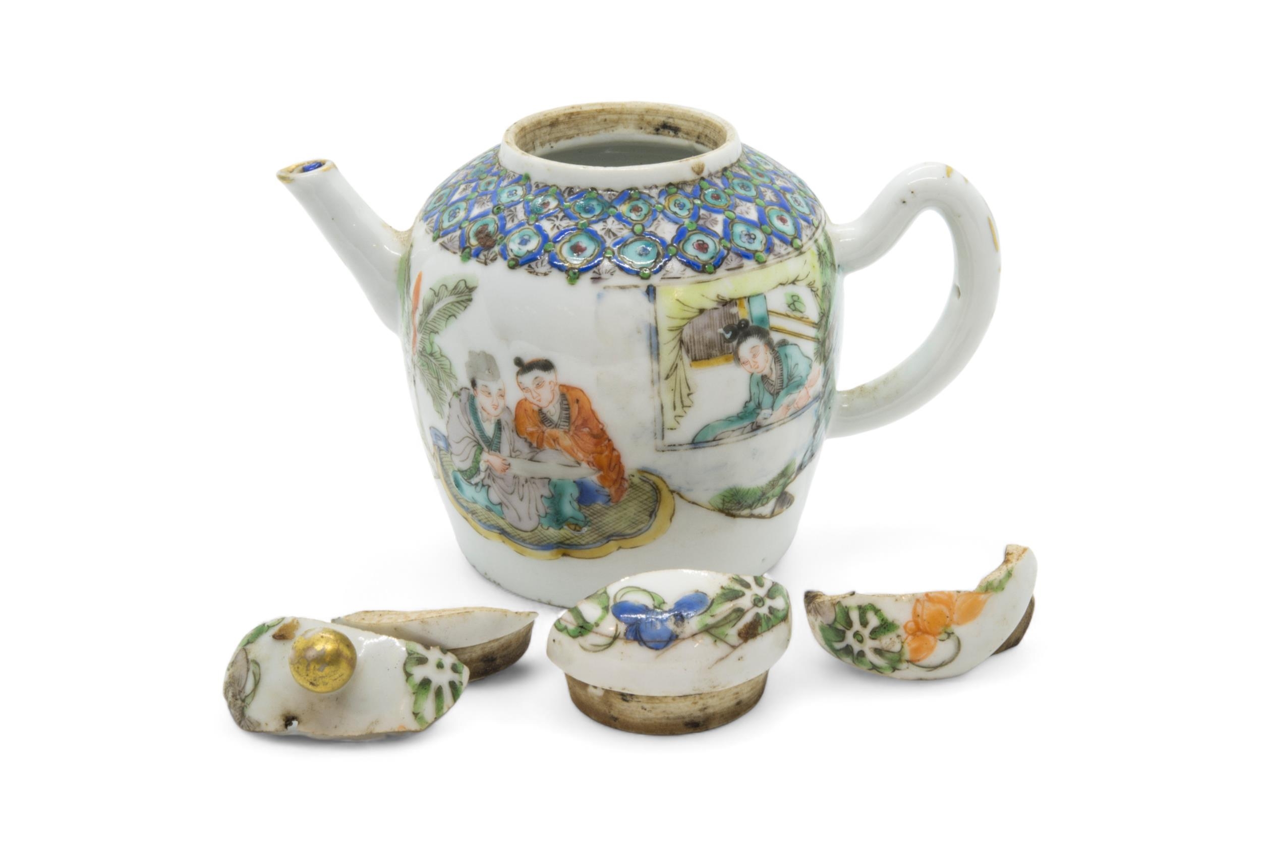 A GROUP OF THREE CHINESE PORCELAIN WINE POTS YONGZHENG / QIANLONG PERIOD 10cm - 12cm high approx. - Image 7 of 8