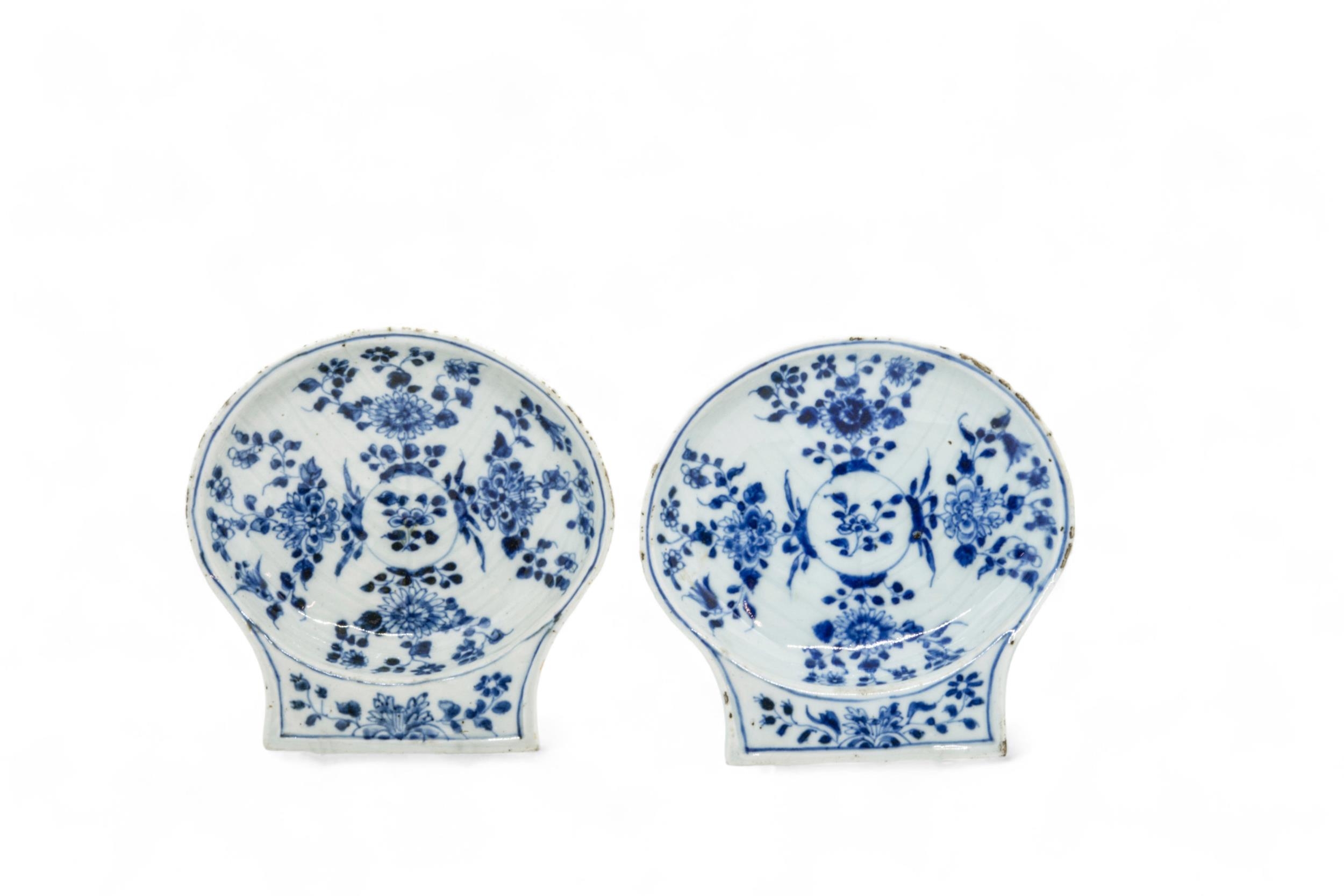 THREE PAIRS OF CHINESE EXPORT SHELL-FORM DISHES QING DYNASTY, 18TH CENTURY together with a single - Image 3 of 5