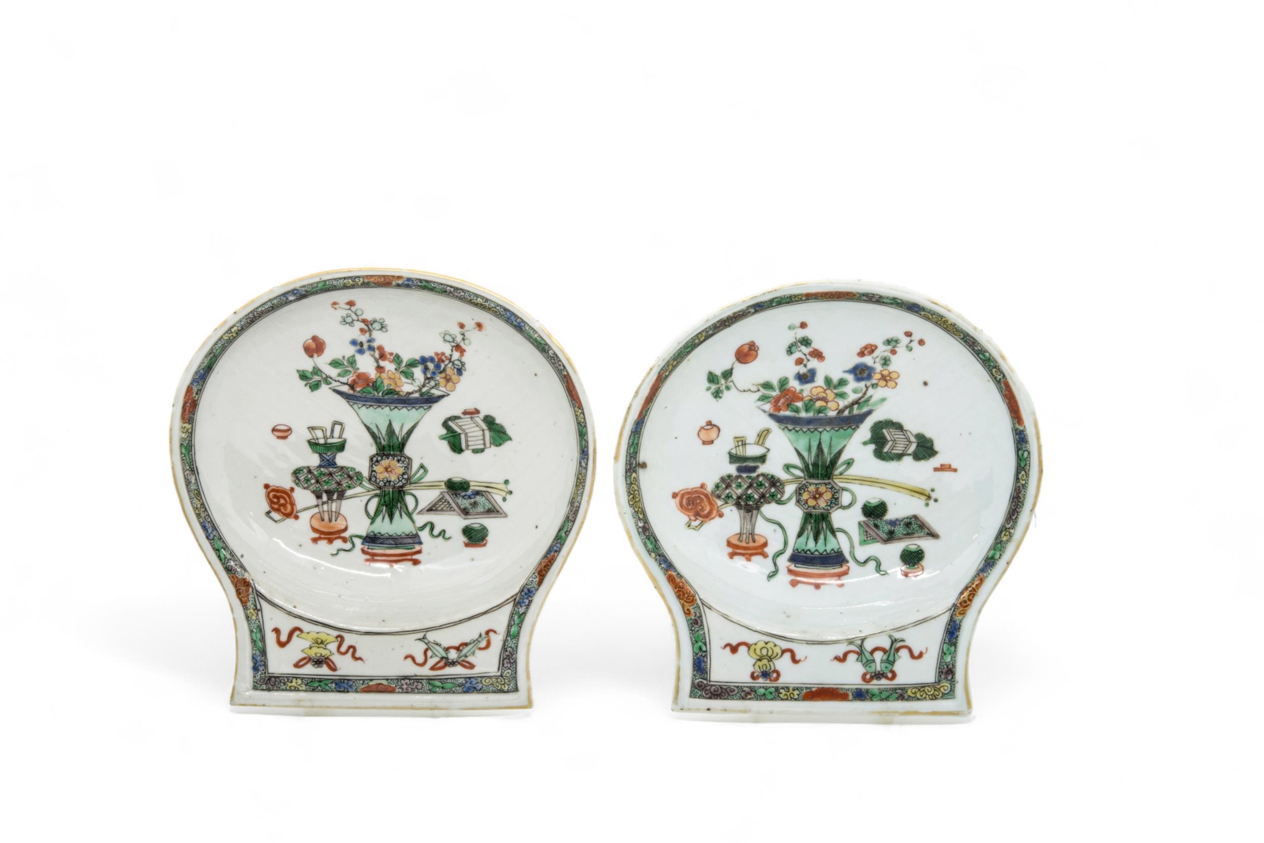 THREE PAIRS OF CHINESE EXPORT SHELL-FORM DISHES QING DYNASTY, 18TH CENTURY together with a single - Image 2 of 5