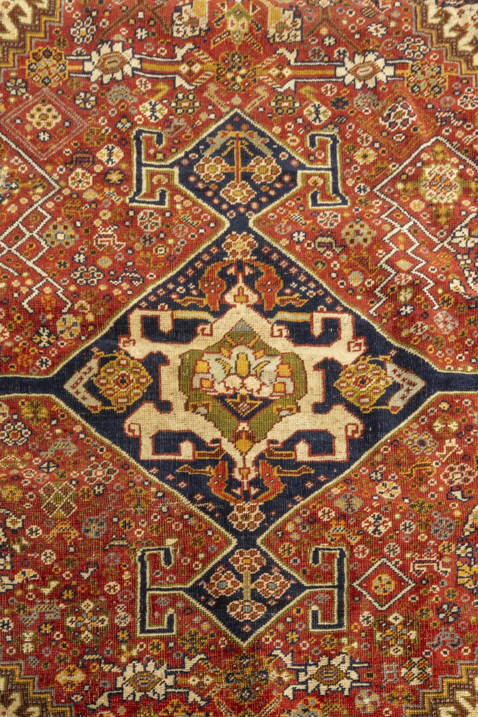 A HAND KNOTTED PERSIAN WOOL RUG, LATE 19TH / EARLY 20TH CENTURY, probably Shiraz (A.F) 157 x 121 cm - Image 3 of 3