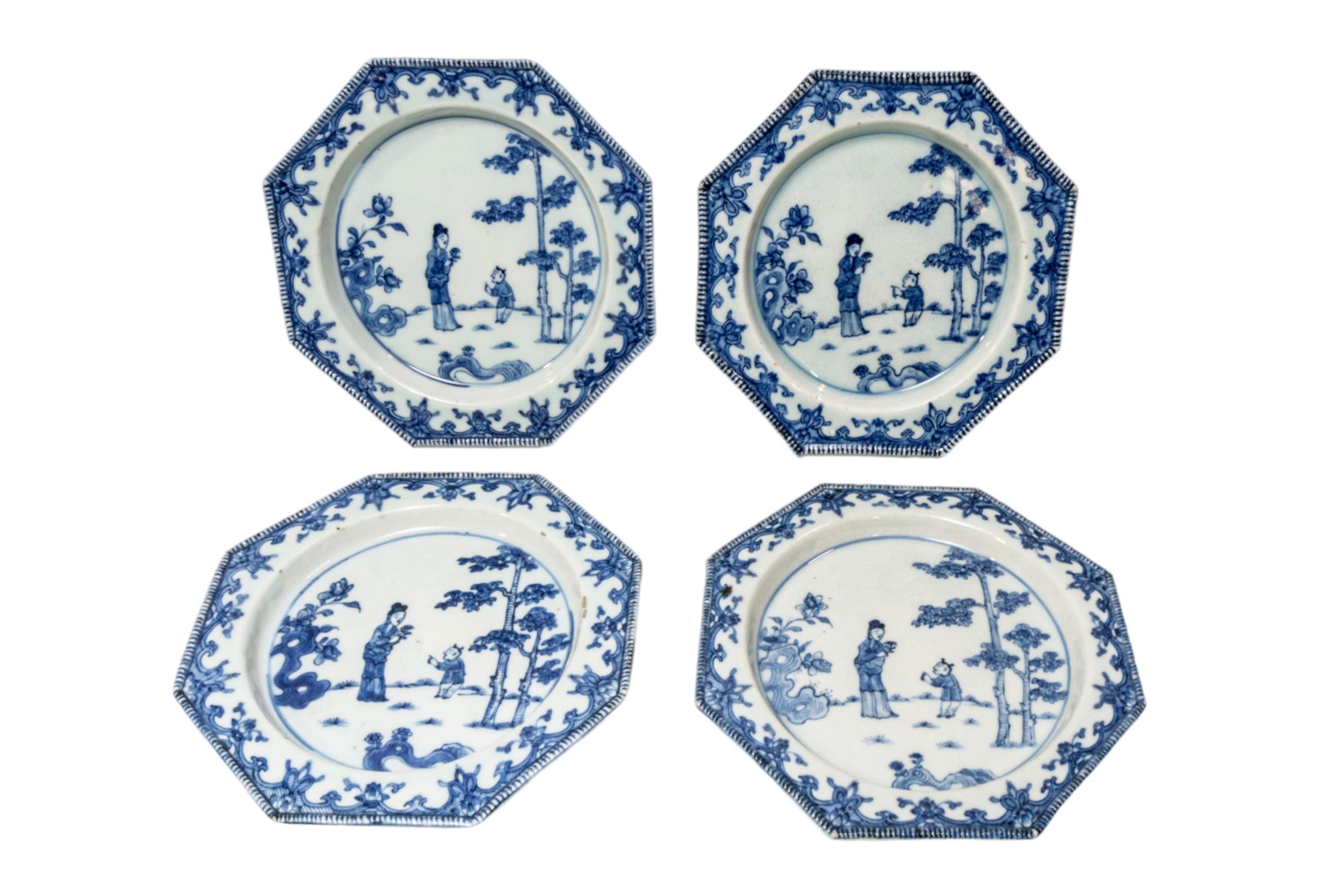 A VARIED COLLECTION OF CHINESE EXPORT BLUE & WHITE PORCELAIN WARE, 18TH/19TH CENTURY, the lot - Image 13 of 13