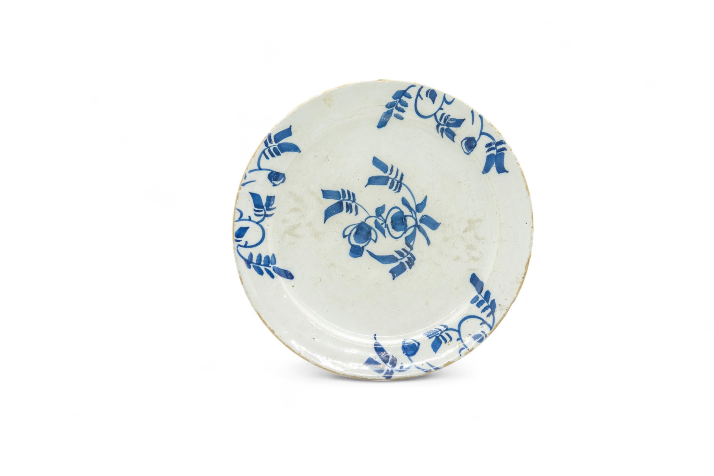 FIVE DELFT PLATES AND A SOUP PLATE 18th century, 23cms wide - Image 2 of 6