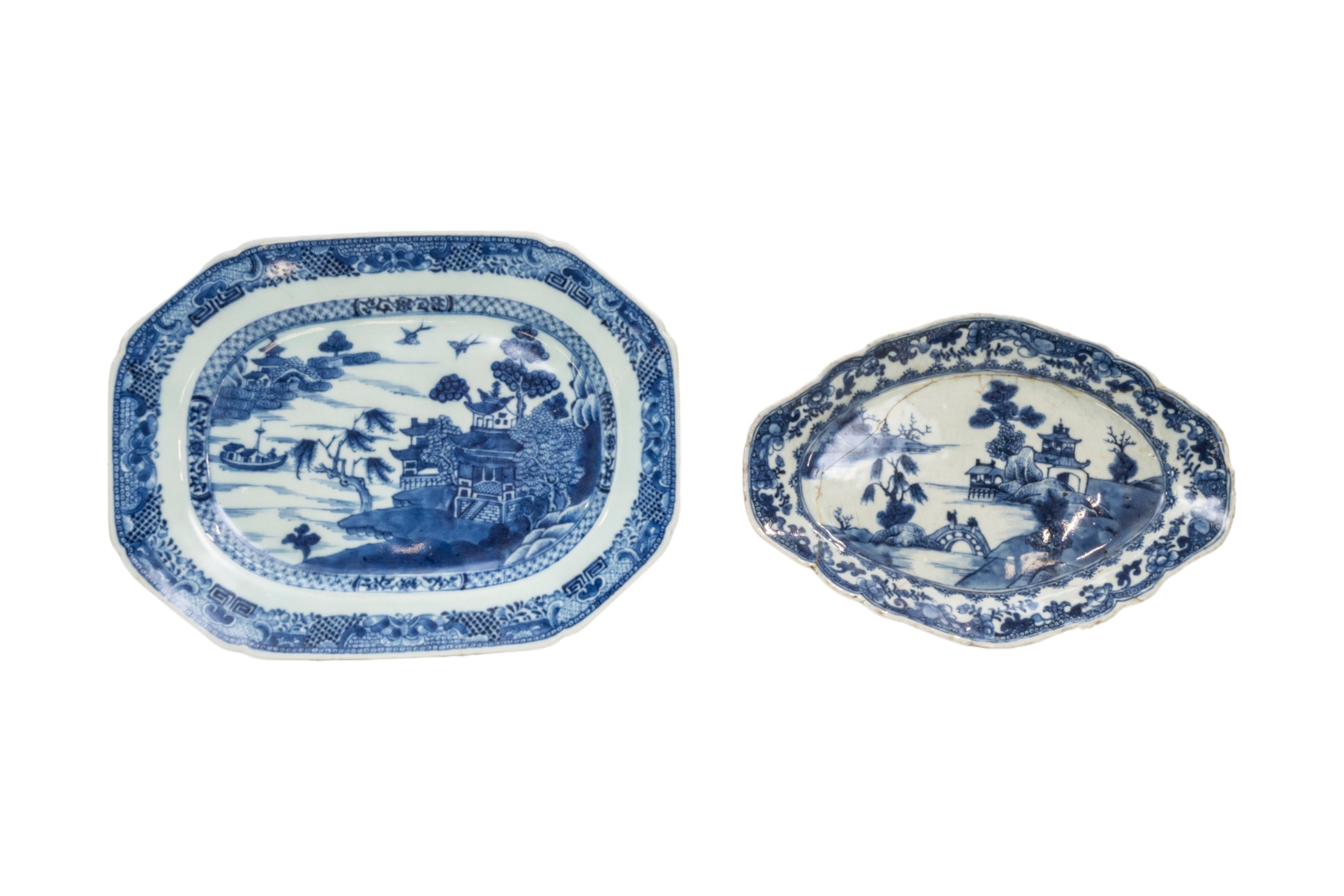 A GROUP OF FIFTEEN CHINESE BLUE AND WHITE SERVING DISHES QING DYNASTY, 18TH CENTURY largestest - Image 6 of 10