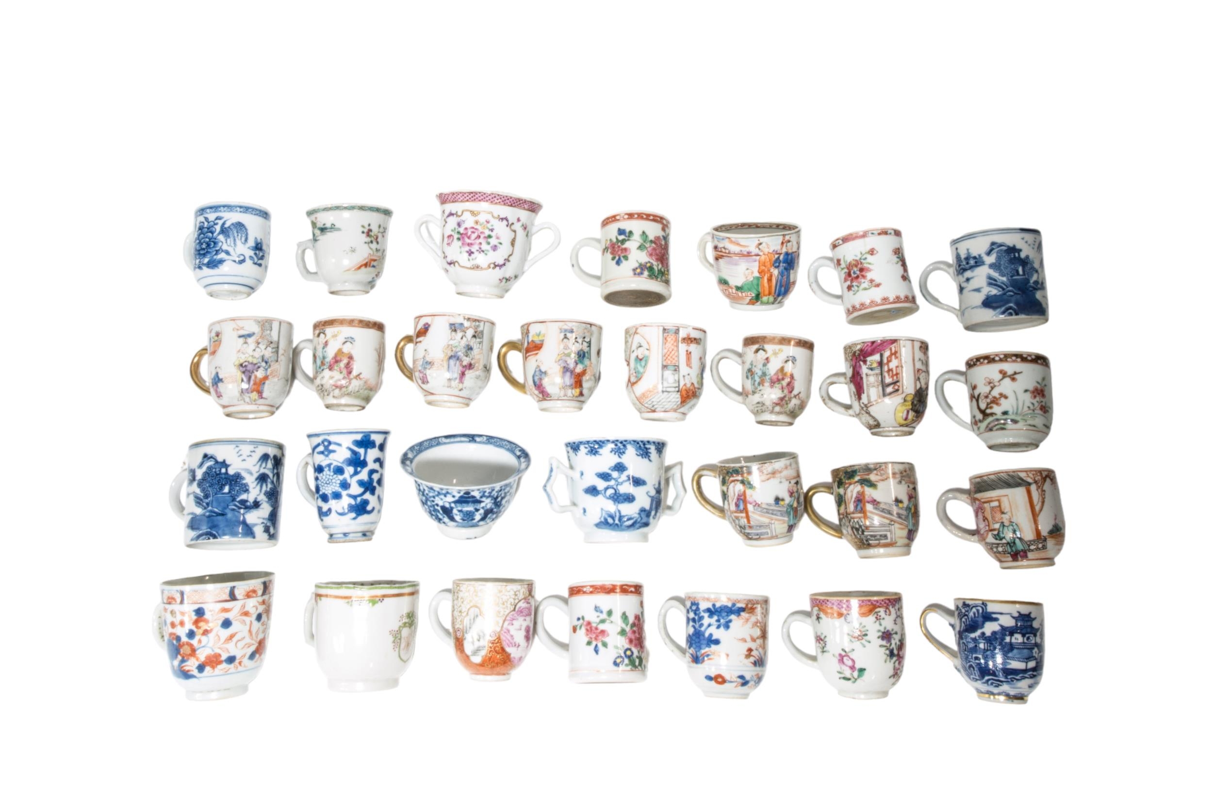 A LARGE COLLECTION OF CHINESE EXPORT PORCELAIN TEABOWLS, SAUCERS AND CUPS QING DYNASTY, MOSTLY - Image 6 of 6