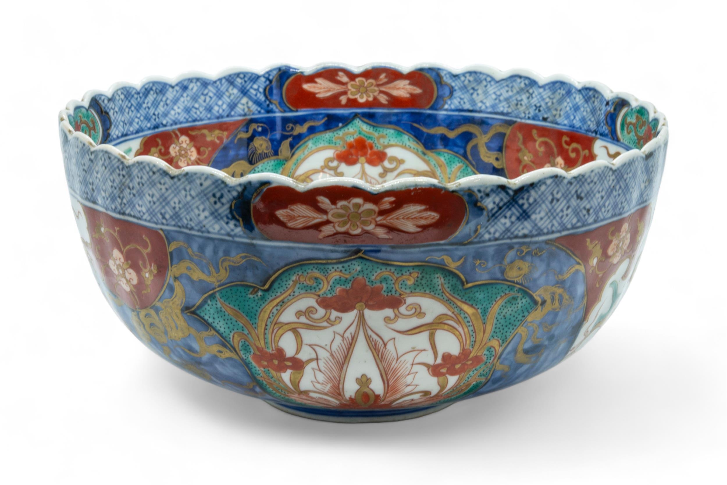 A GROUP OF FOUR JAPANESE IMARI BOWLS LATE EDO / MEIJI PERIOD largest 27.5cm diam, smallest, 28cm - Image 2 of 8