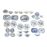A VARIED COLLECTION OF CHINESE EXPORT BLUE & WHITE PORCELAIN WARE, 18TH/19TH CENTURY, the lot