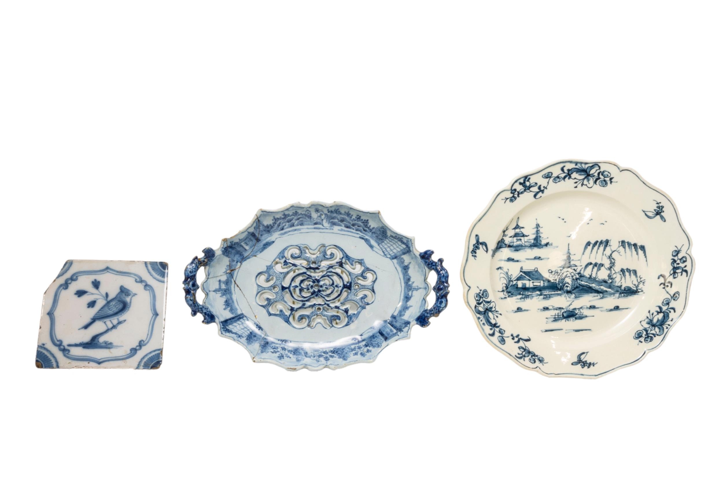 A MIXED GROUP OF DELFT WARES, PREDOMINANTLY 19TH CENTURY, the lot includes a heart shaped tulip - Image 4 of 6