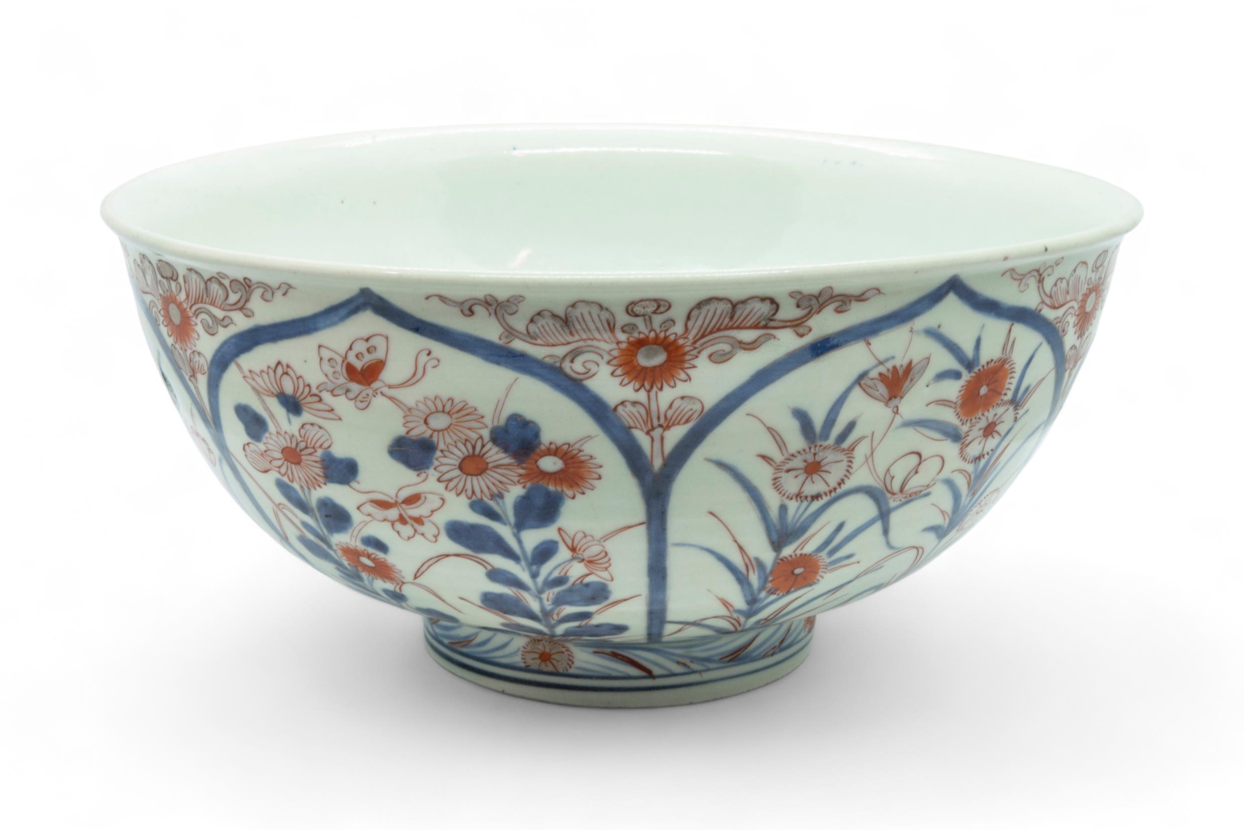 A GROUP OF FOUR JAPANESE IMARI BOWLS LATE EDO / MEIJI PERIOD largest 27.5cm diam, smallest, 28cm - Image 3 of 8