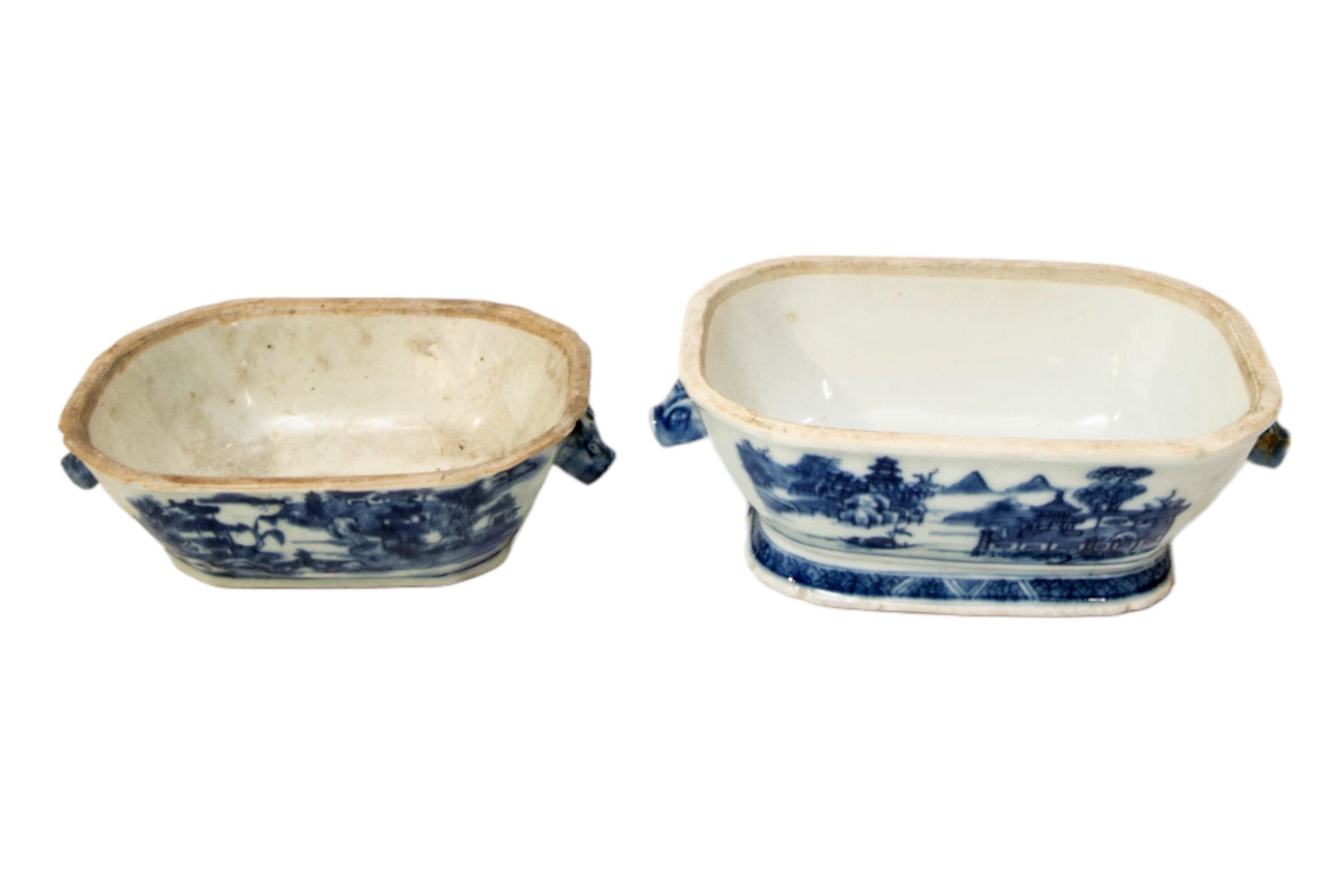 A VARIED COLLECTION OF CHINESE EXPORT BLUE & WHITE PORCELAIN WARE, 18TH/19TH CENTURY, the lot - Image 10 of 13