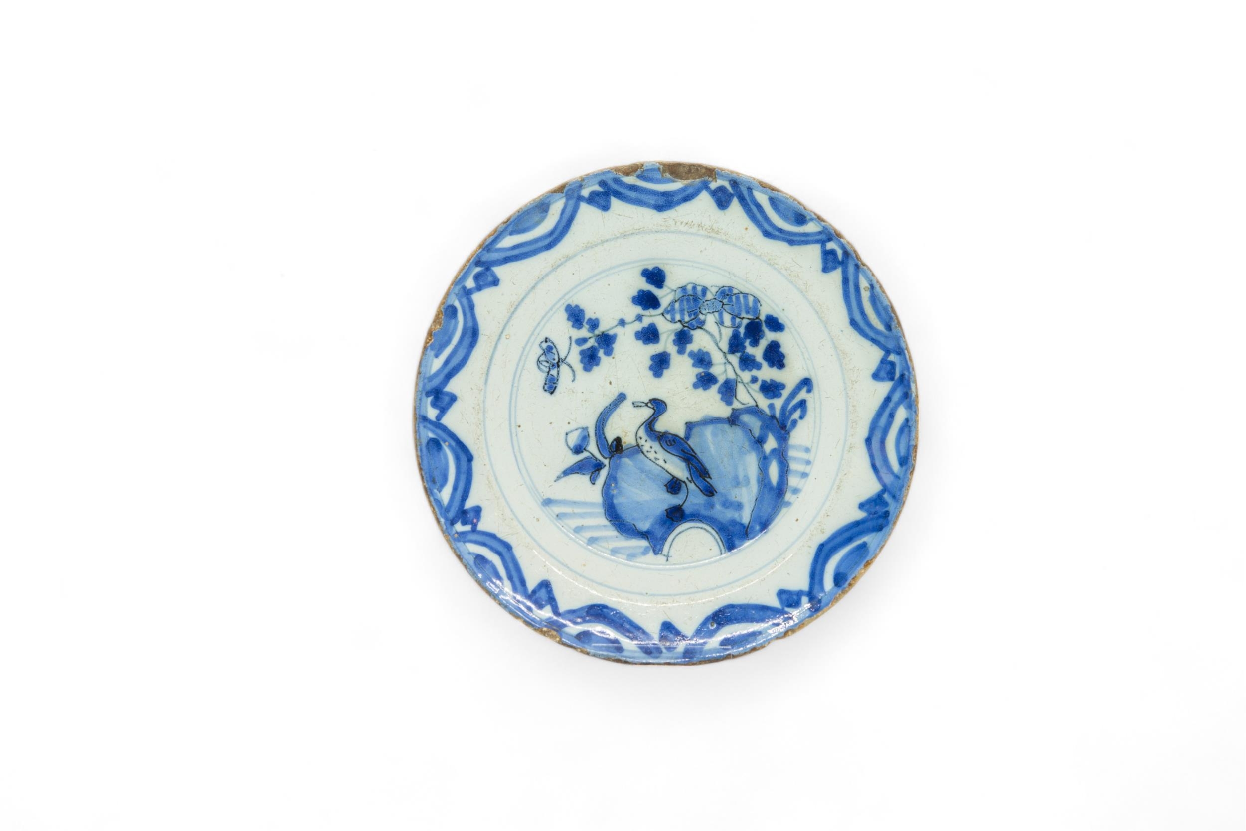 FIVE DELFT PLATES AND A SOUP PLATE 18th century, 23cms wide - Image 4 of 6