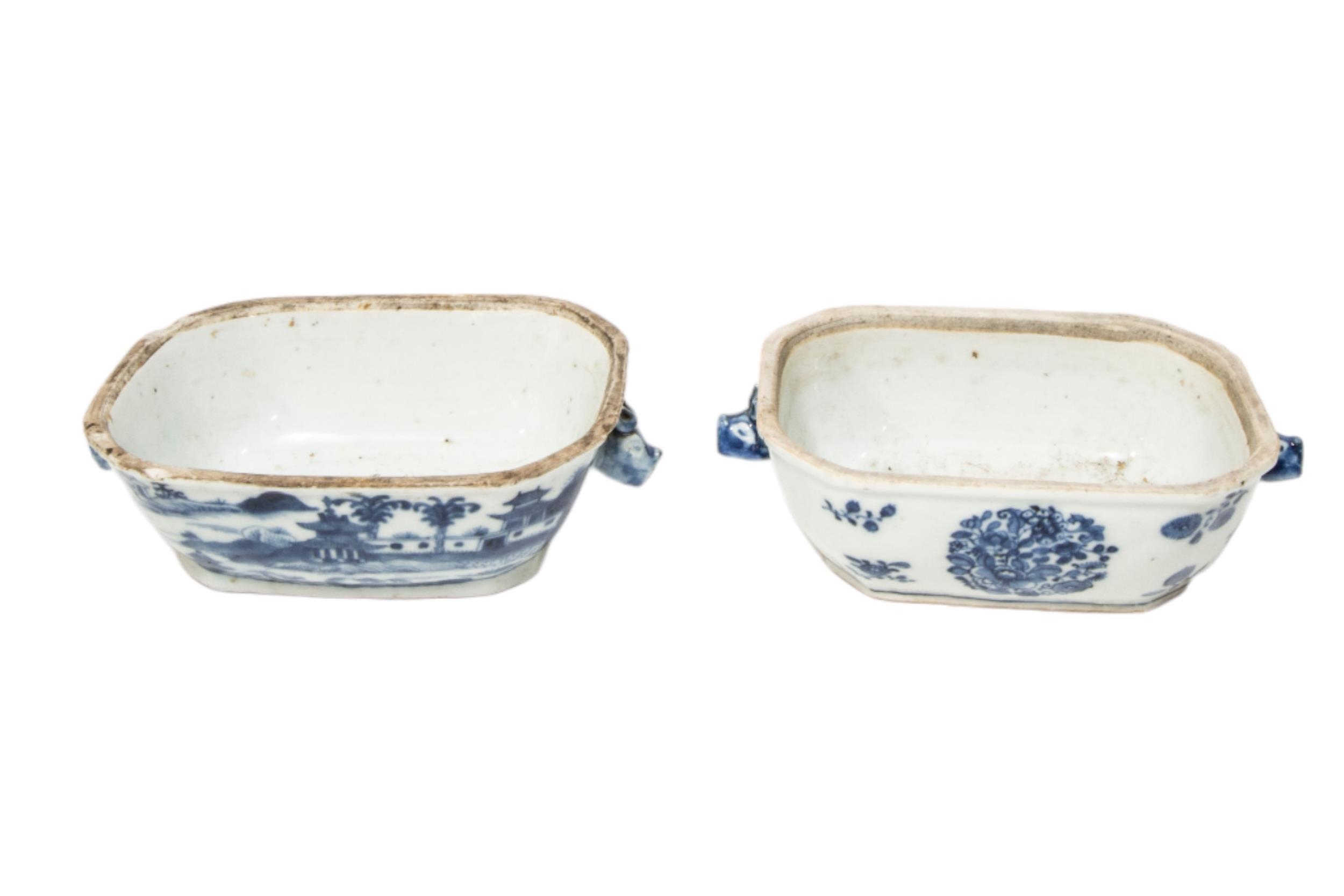 A VARIED COLLECTION OF CHINESE EXPORT BLUE & WHITE PORCELAIN WARE, 18TH/19TH CENTURY, the lot - Image 11 of 13