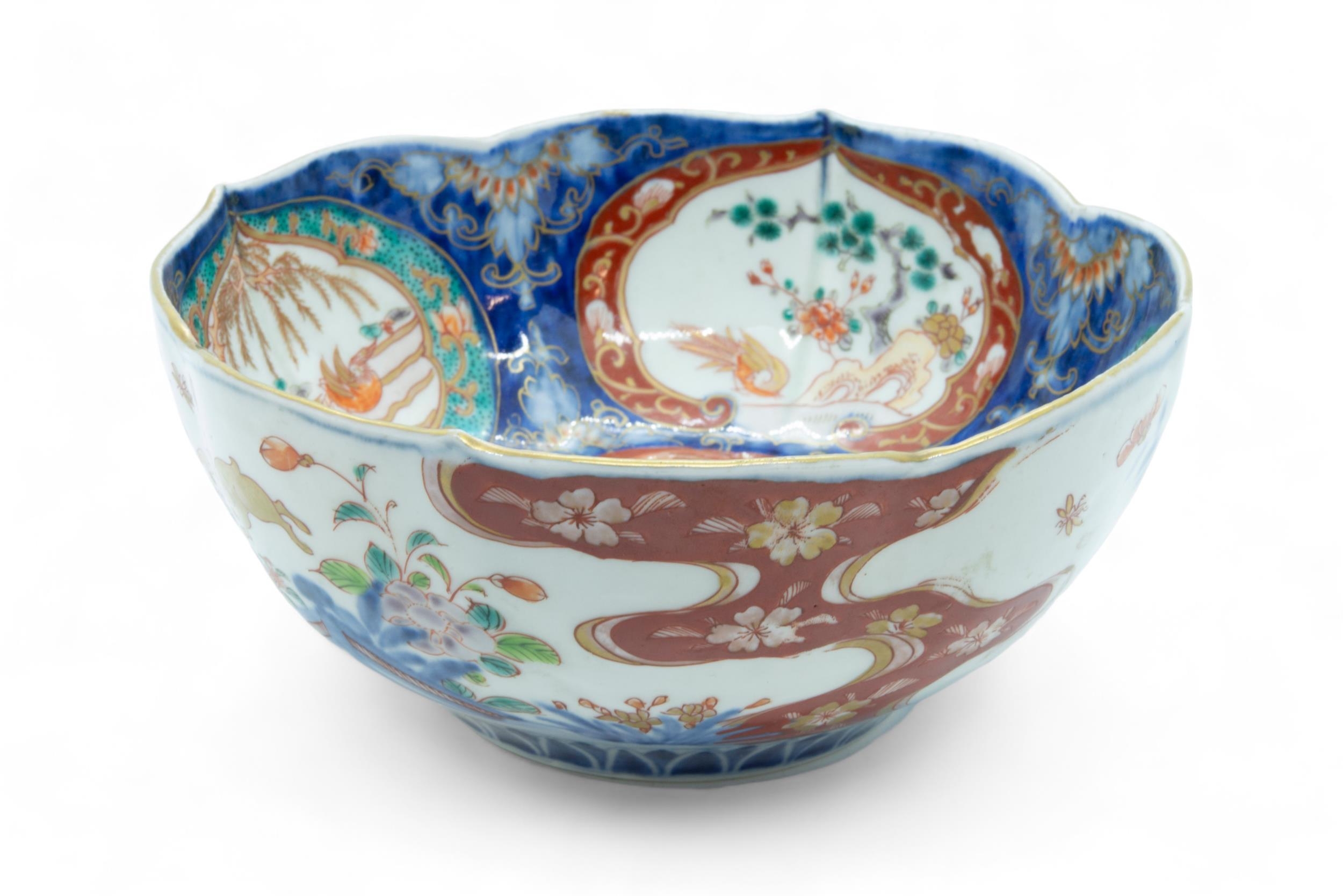 A GROUP OF FOUR JAPANESE IMARI BOWLS LATE EDO / MEIJI PERIOD largest 27.5cm diam, smallest, 28cm - Image 7 of 8