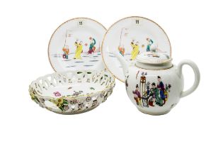 A WORCESTER TEAPOT, BASKET AND TWO BFB PLATES 18th / 19th century, the pates by Barr, Flight and