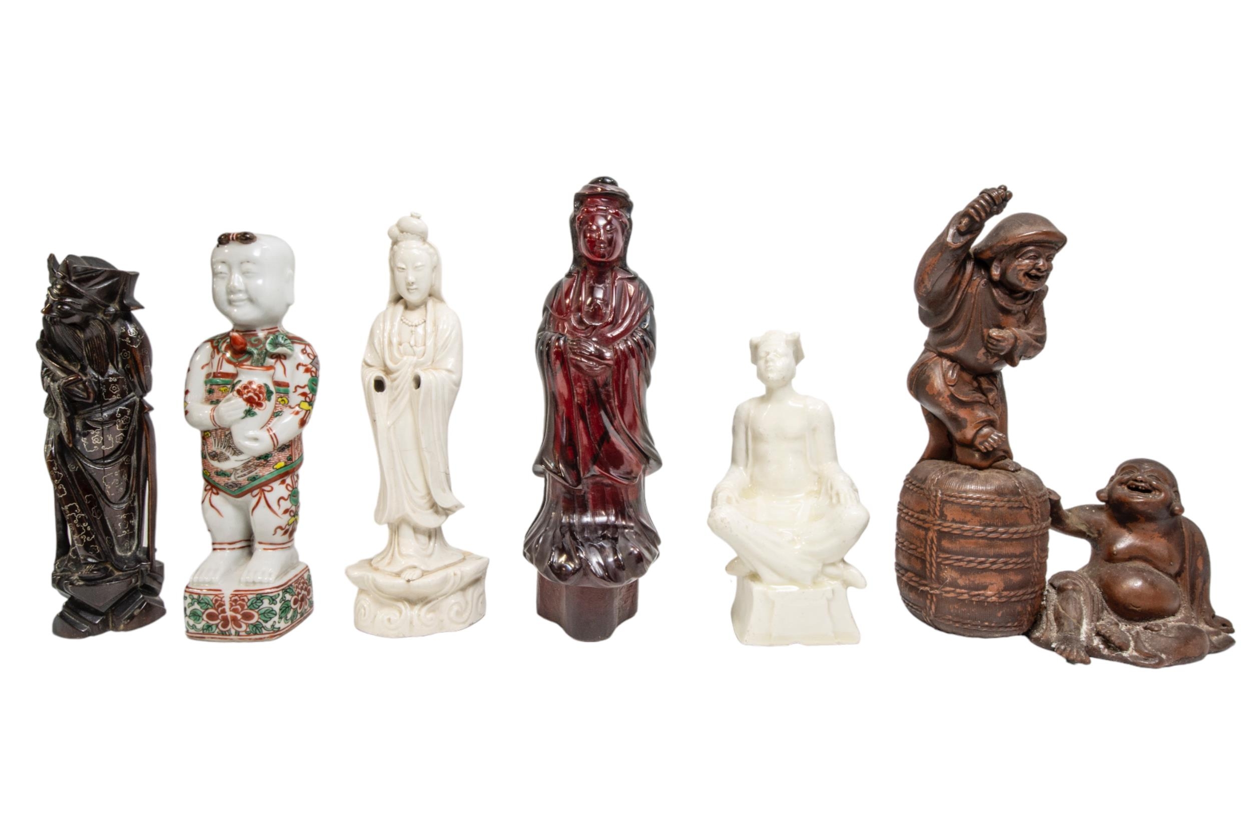 A MIXED GROUP OF CHINESE AND JAPANESE FIGURES, 19TH CENTURY AND LATER, the lot includes a blanc de - Image 3 of 3