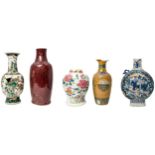 A GROUP OF FIVE CHINESE PORCELAIN VASES QING DYNASTY, 19TH CENTURY largest, 52cm high, smallest 32cm