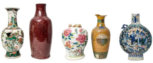 A GROUP OF FIVE CHINESE PORCELAIN VASES QING DYNASTY, 19TH CENTURY largest, 52cm high, smallest 32cm