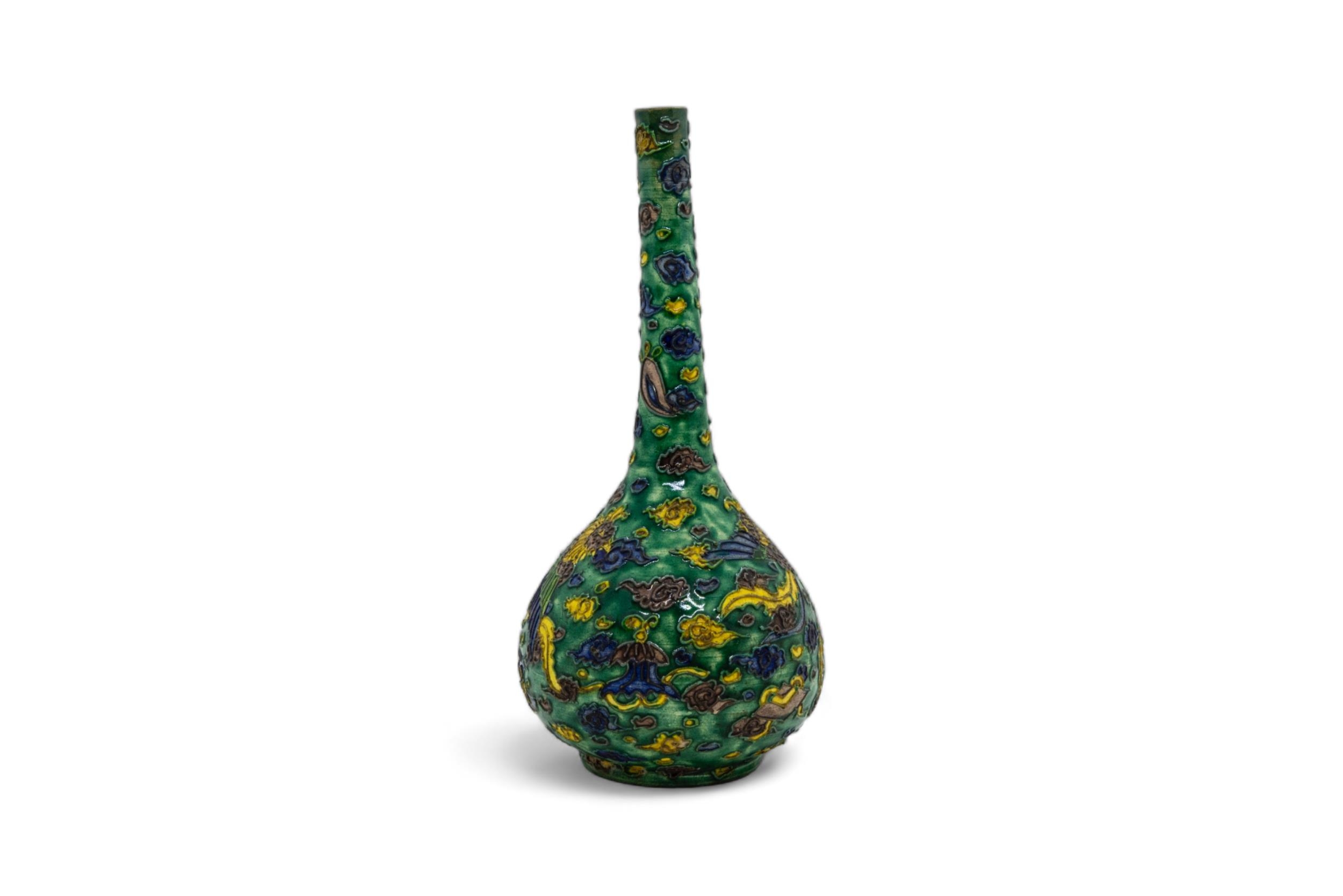 A GROUP OF FIVE JAPANESE PORCELAIN VASES 19TH / 20TH CENTURY largest, 46cm high, smallest, 24cm - Image 5 of 9