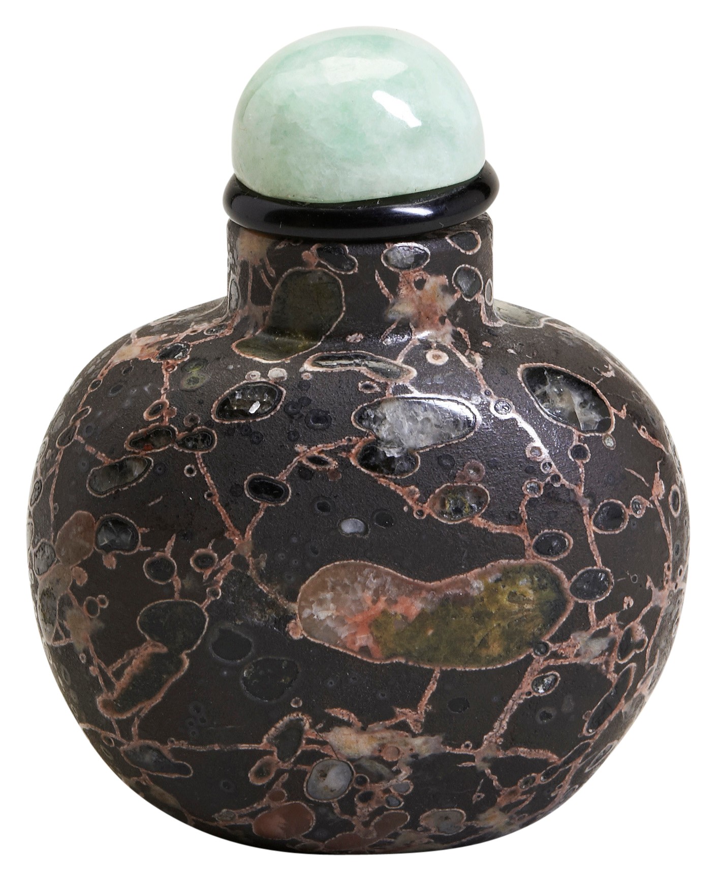 A HARDSTONE SNUFF BOTTLE WITH A JADE STOPPER 19TH/20TH CENTURY with natural stone grain and a jade - Image 2 of 2