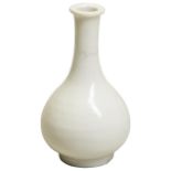 A SMALL CHINESE BLANC-DE-CHINE BOTTLE VASE 17TH / 18TH CENTURY of baluster form 11.5cm high