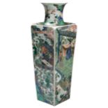 AN IMPRESSIVE FAMILLE VERTE SQUARE-SECTIONED VASE KANGXI PERIOD (1662-1722) 康熙五彩歷史人物故事圖紋四方瓶 this
