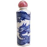 A BLUE AND WHITE 'DRAGON' SNUFF BOTTLE WITH PINK CRYSTAL STOPPER  19TH/20TH CENTURY  decorated