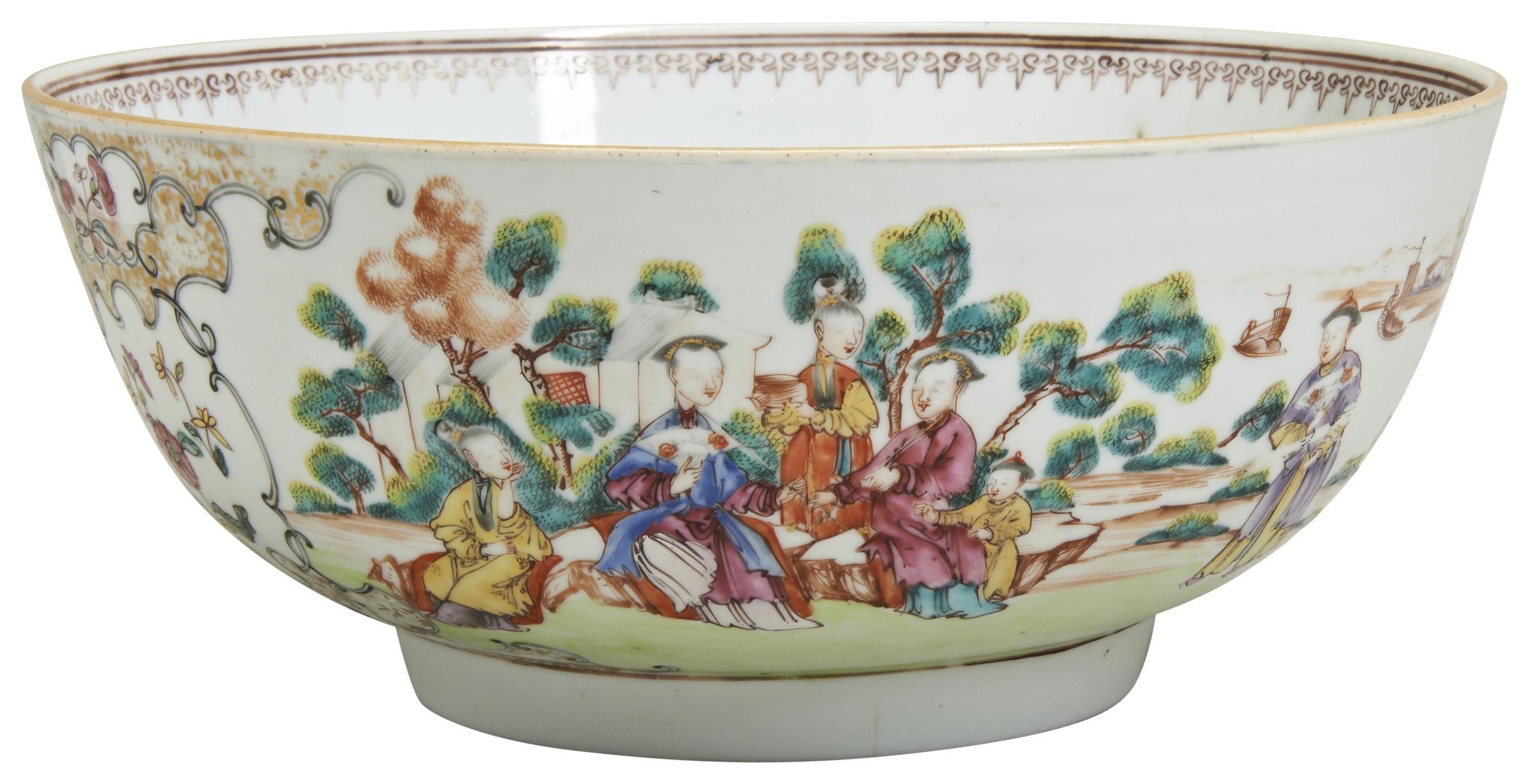 A RARE CHINESE FAMILLE ROSE 'EROTIC SUBJECT' BOWL QIANLONG PERIOD (1736-1795) the exterior painted - Bild 2 aus 3