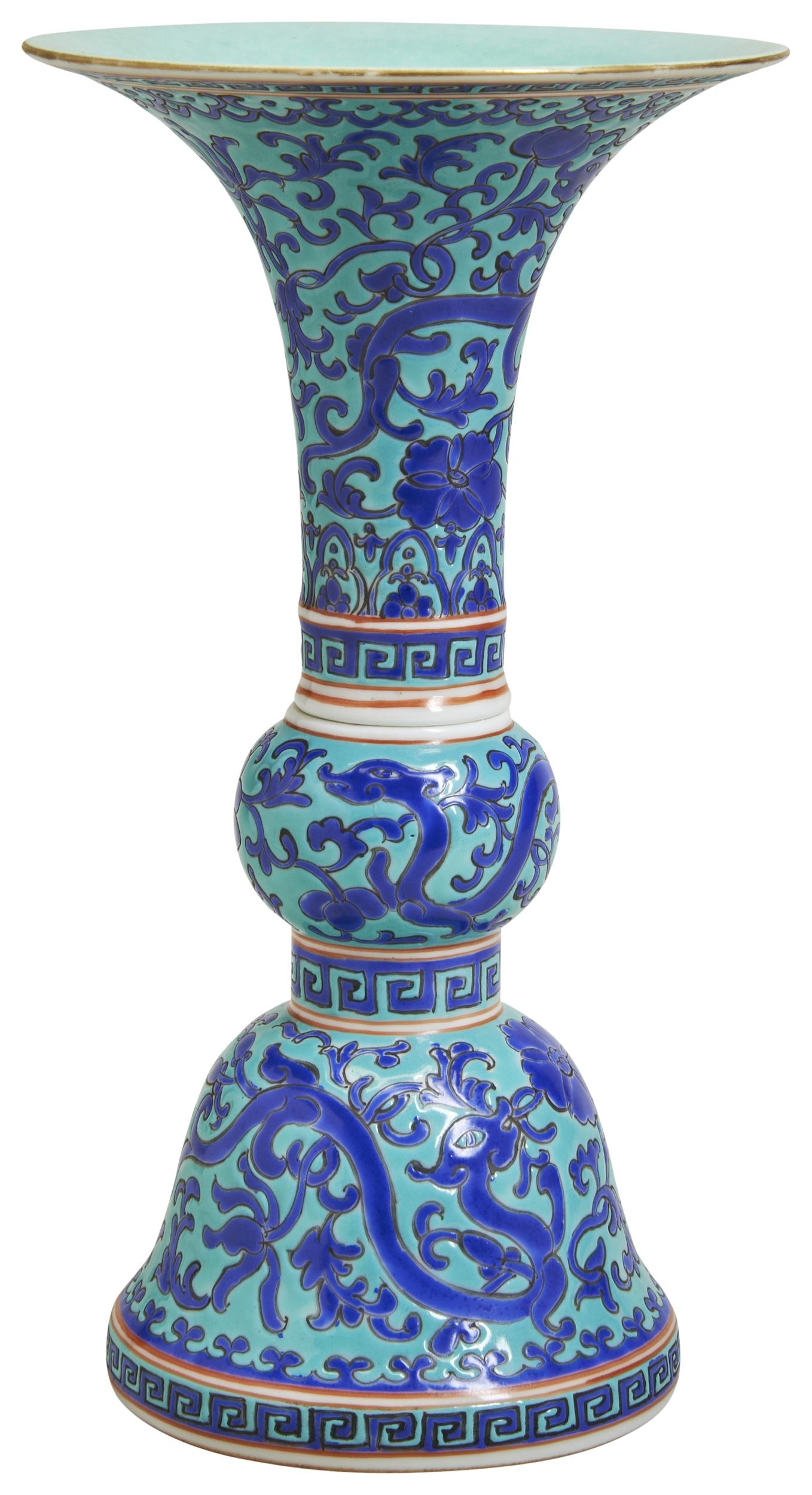 A TURQUIOSE-GROUND BLUE-DECORATED VASE LATE QING / REPUBLIC PERIOD of trumpet-shape form,