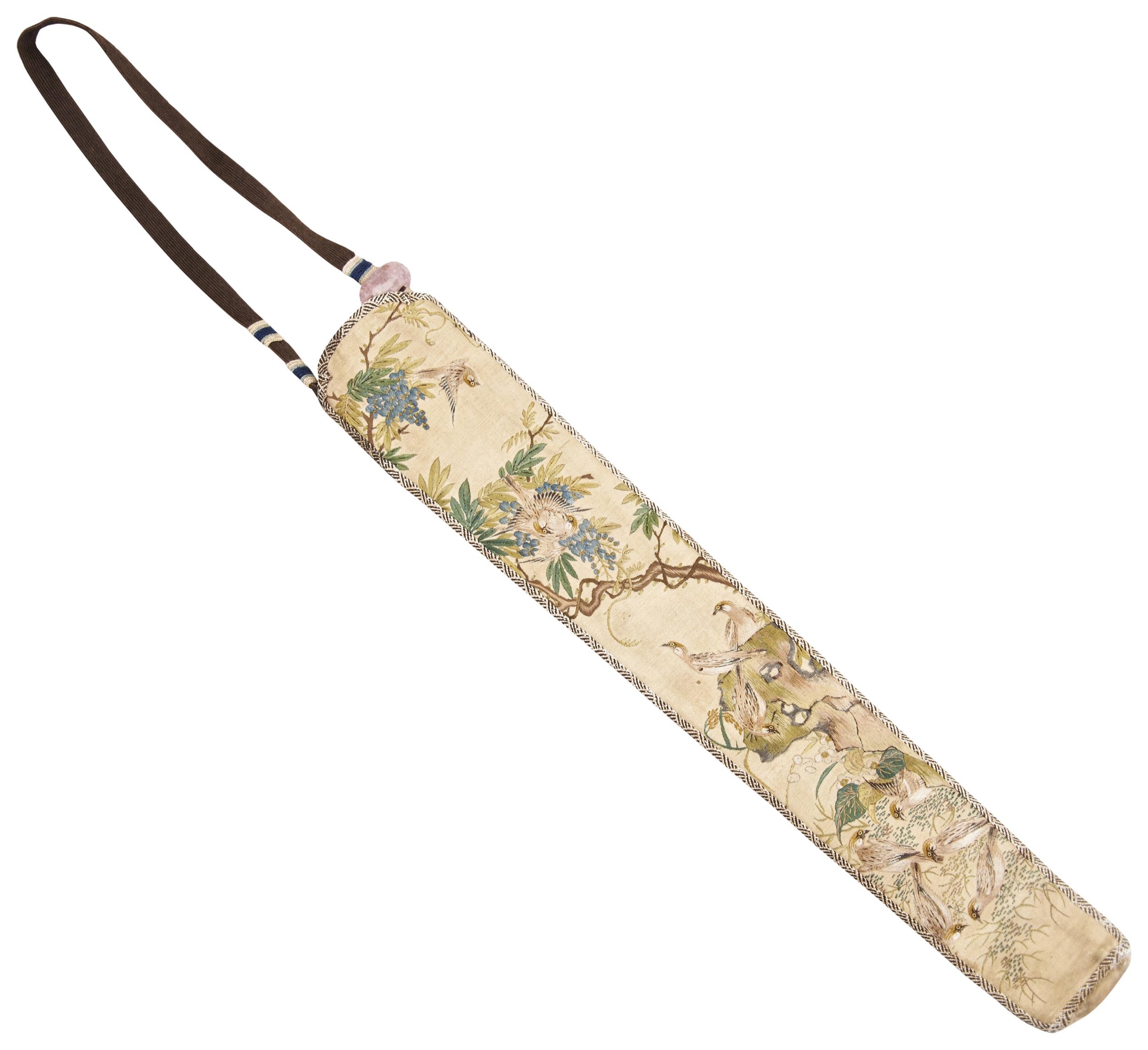 A FINE EMBROIDERED SILK FAN CASE LATE QING DYNASTY 清 刺绣扇套一件 finely worked in twisted satin stitch - Image 2 of 2